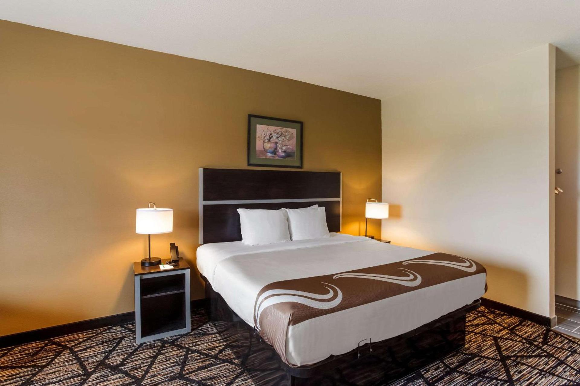 Quality Inn & Suites Pearl-Jackson photo 9