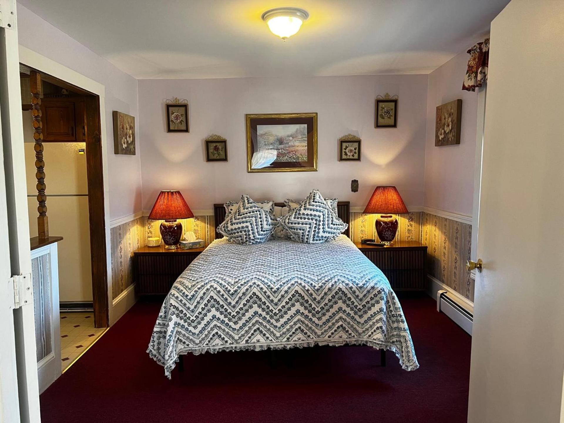 Claddagh Motel & Suites photo 88
