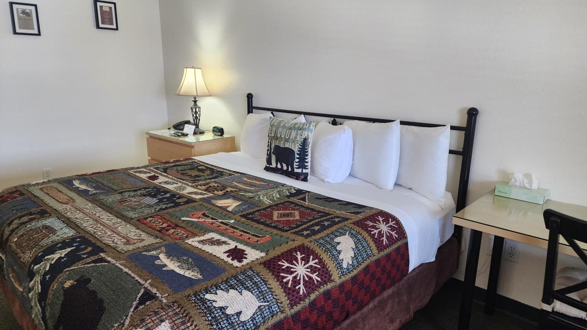 Antlers Inn photo 7