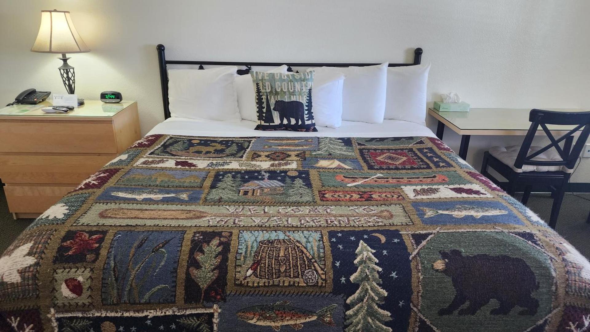 Antlers Inn photo 8