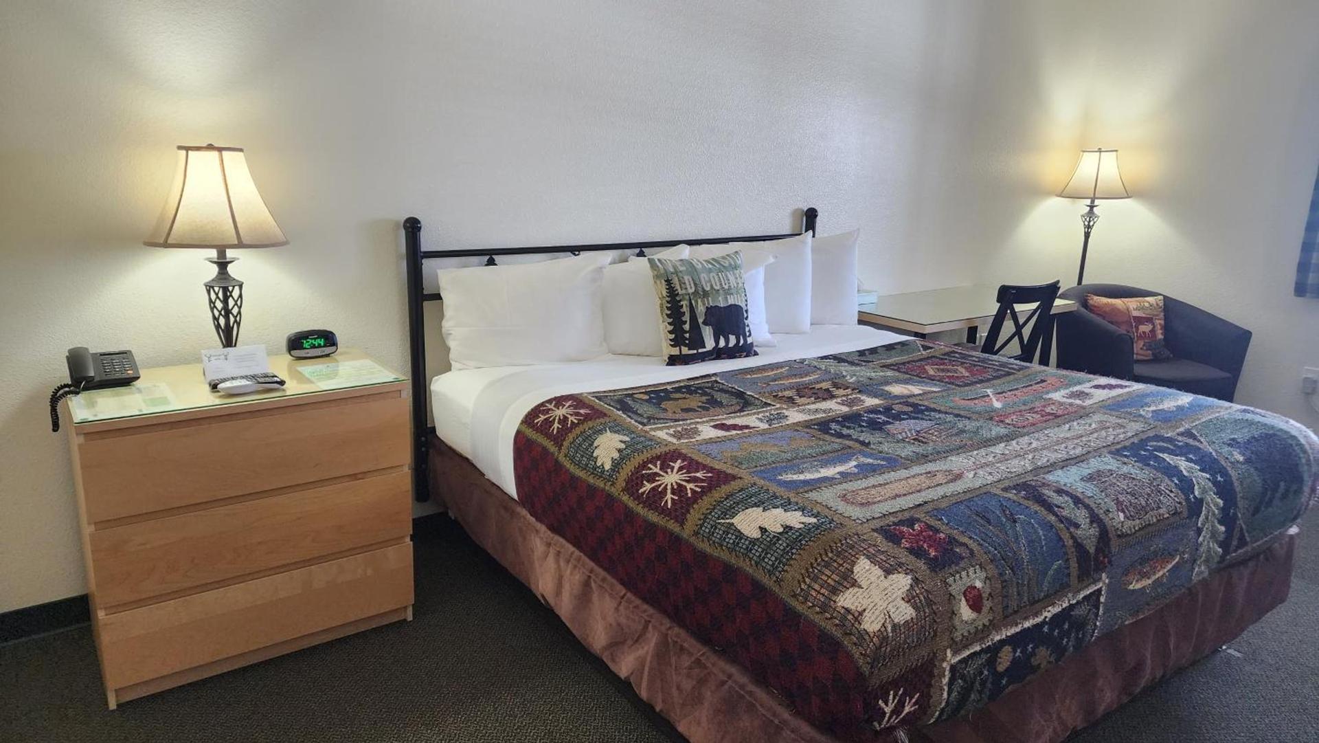 Antlers Inn photo 10