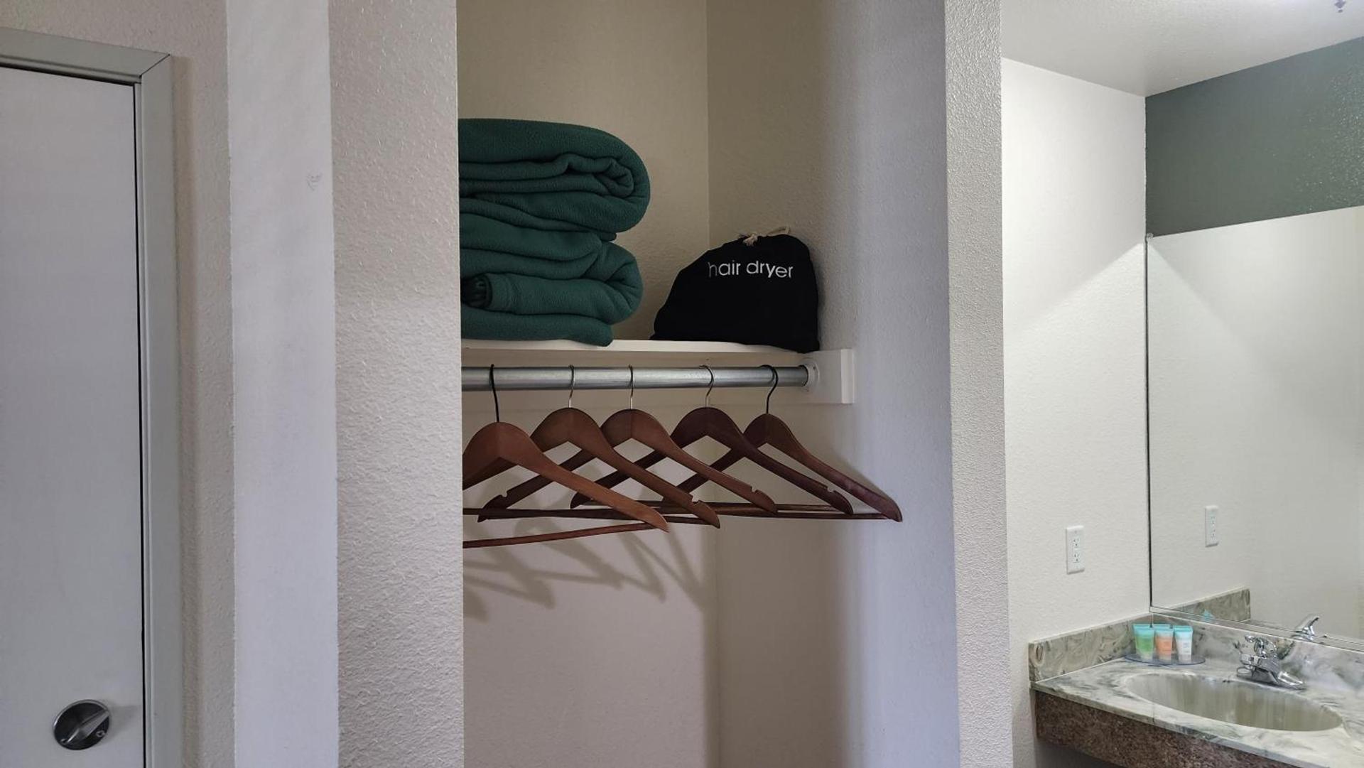 Antlers Inn photo 22
