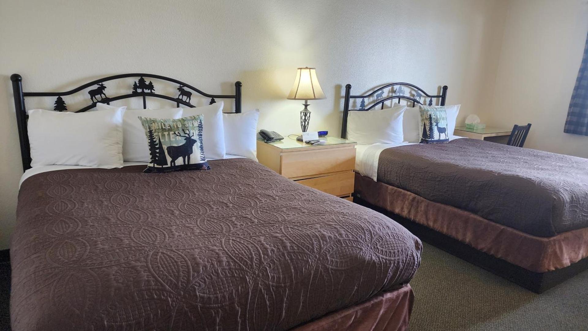 Antlers Inn photo 9