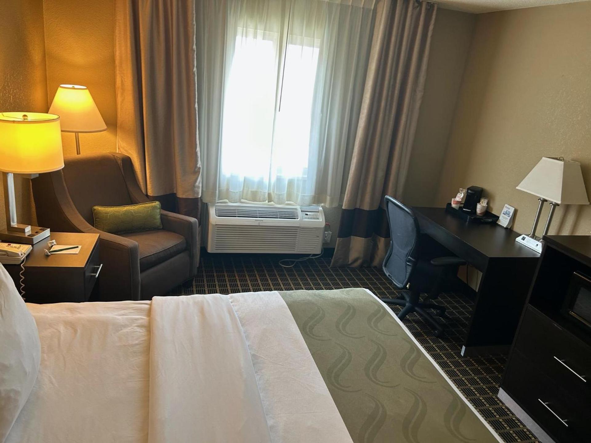 Quality Inn & Suites Bradford photo 3