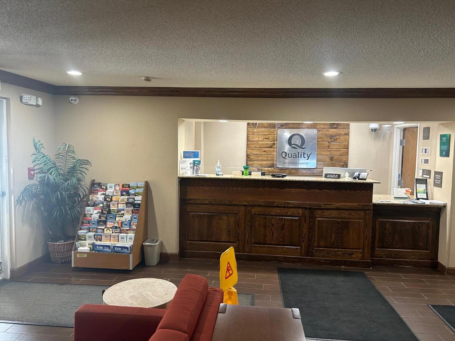 Quality Inn & Suites Bradford photo 2