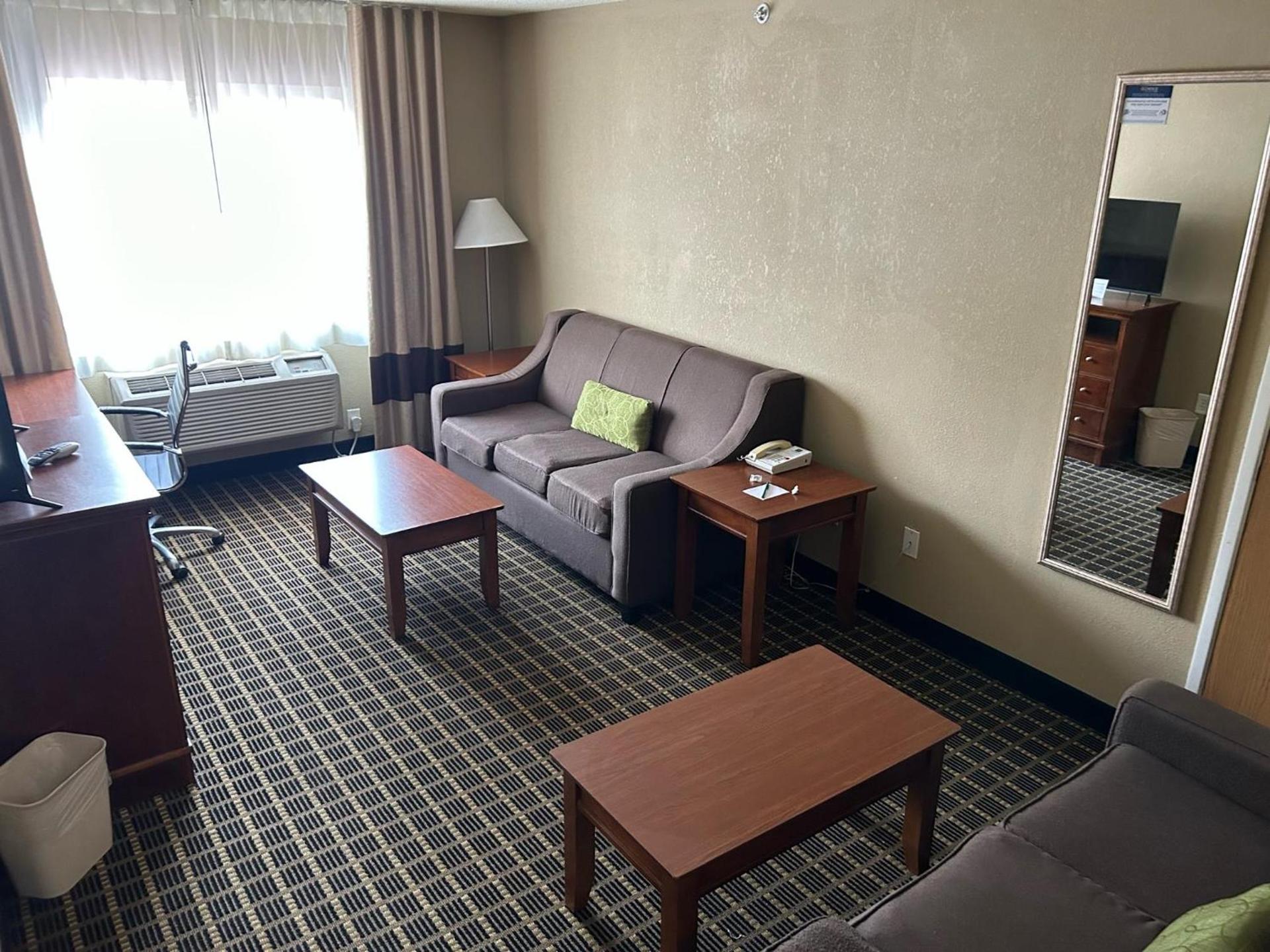 Quality Inn & Suites Bradford photo 19