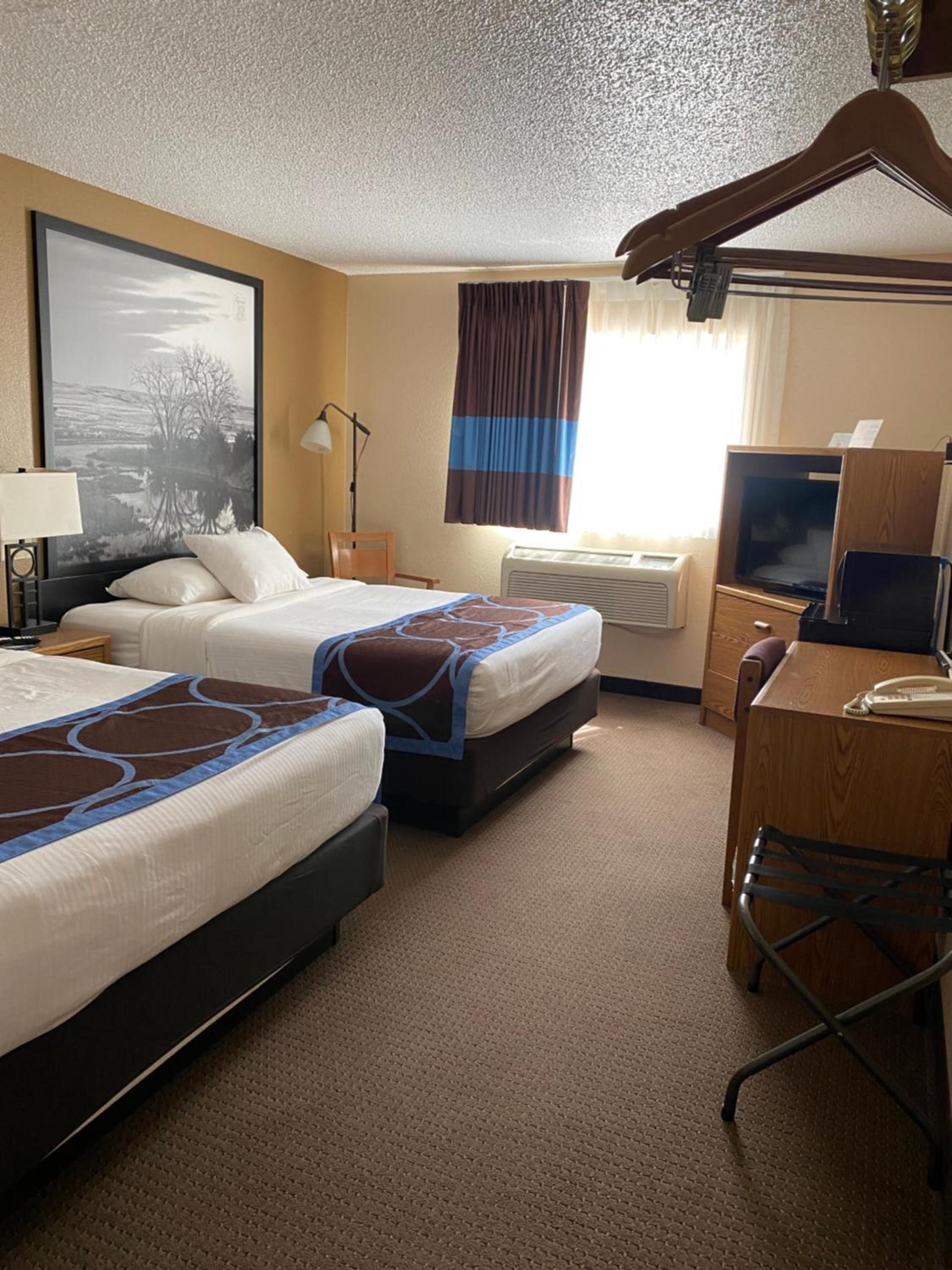 Super 8 by Wyndham Ogallala photo 14