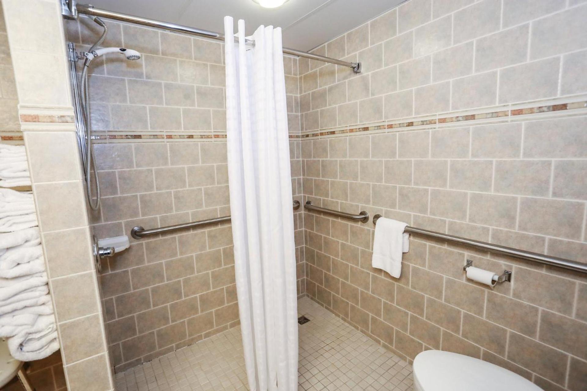 Slopeside Hotel, A Vail Resorts Property photo 45