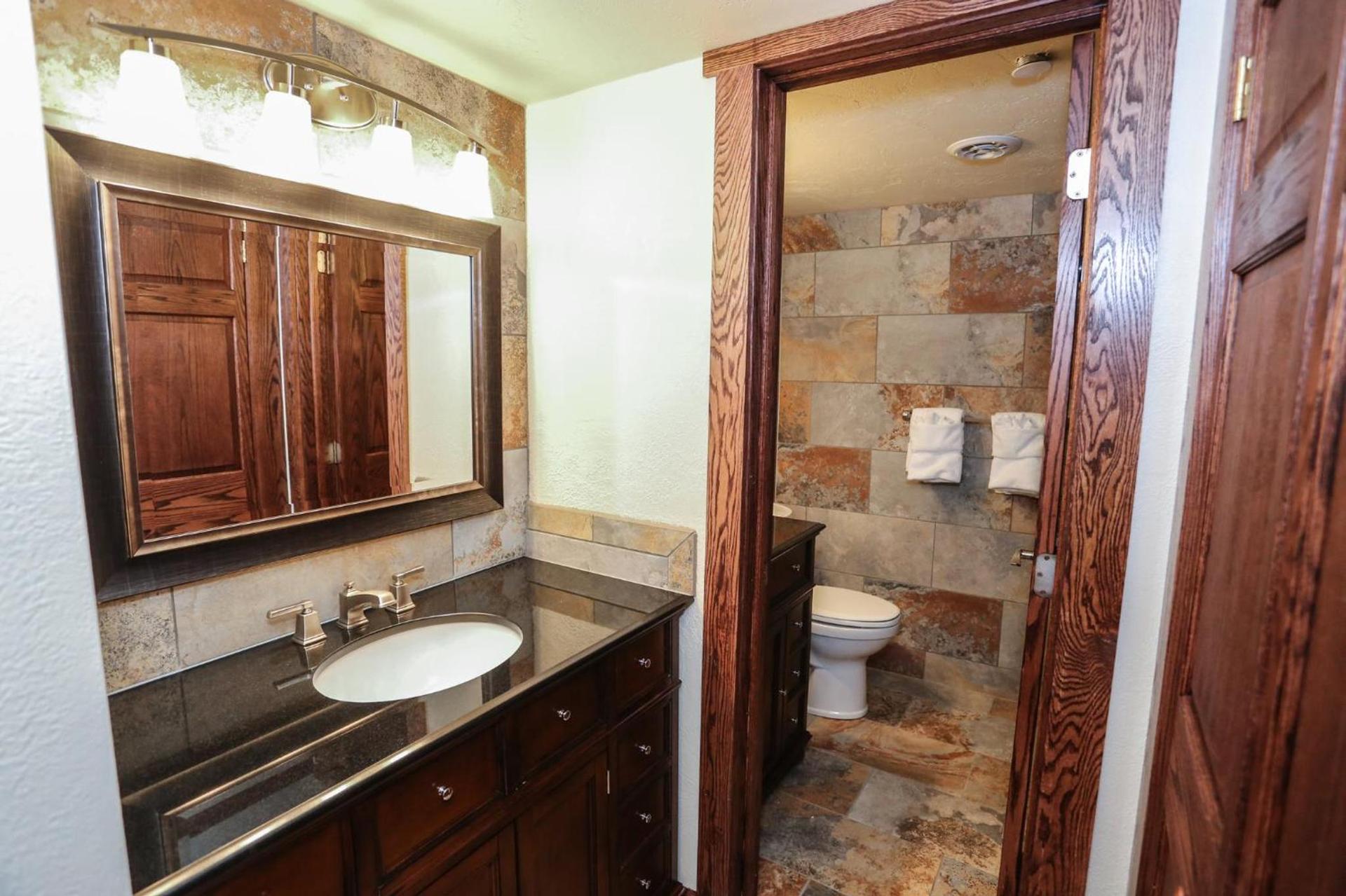 Slopeside Hotel, A Vail Resorts Property photo 55