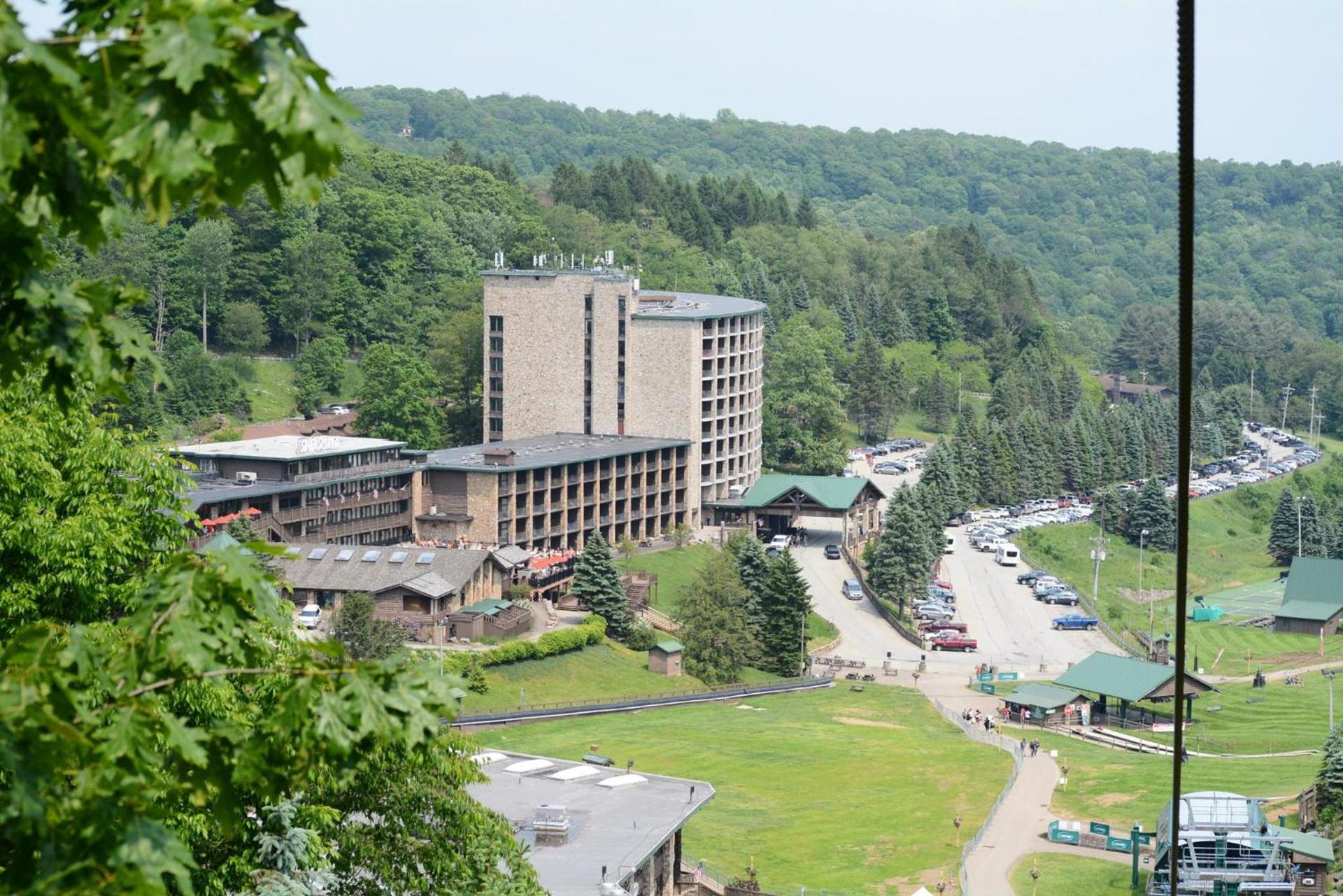 Slopeside Hotel, A Vail Resorts Property photo 13