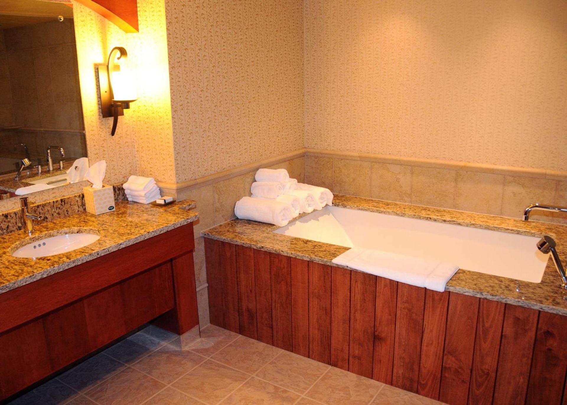 Slopeside Hotel, A Vail Resorts Property photo 22