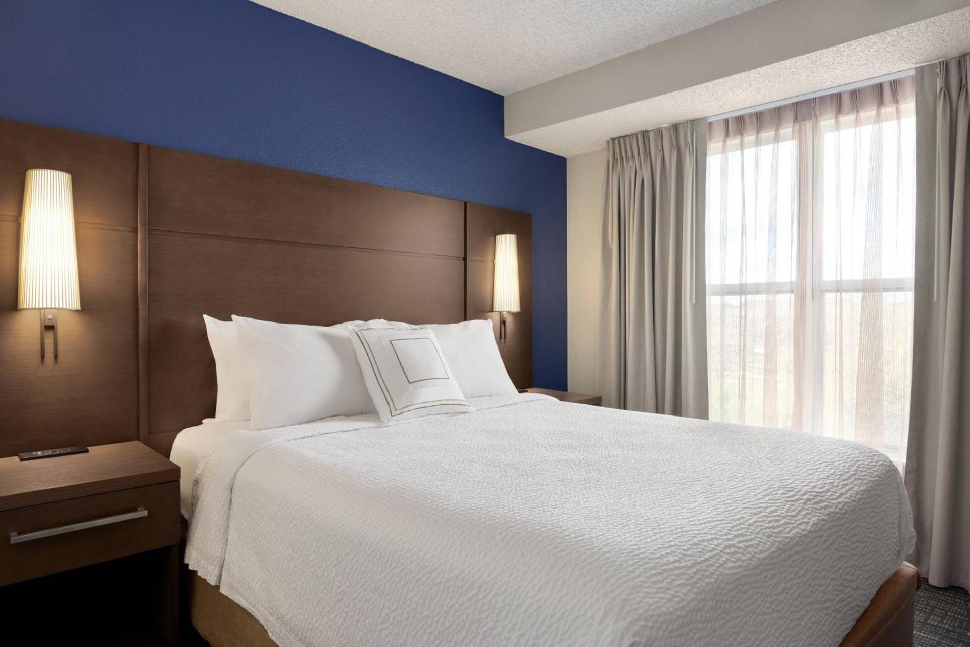 Residence Inn by Marriott Roseville photo 11
