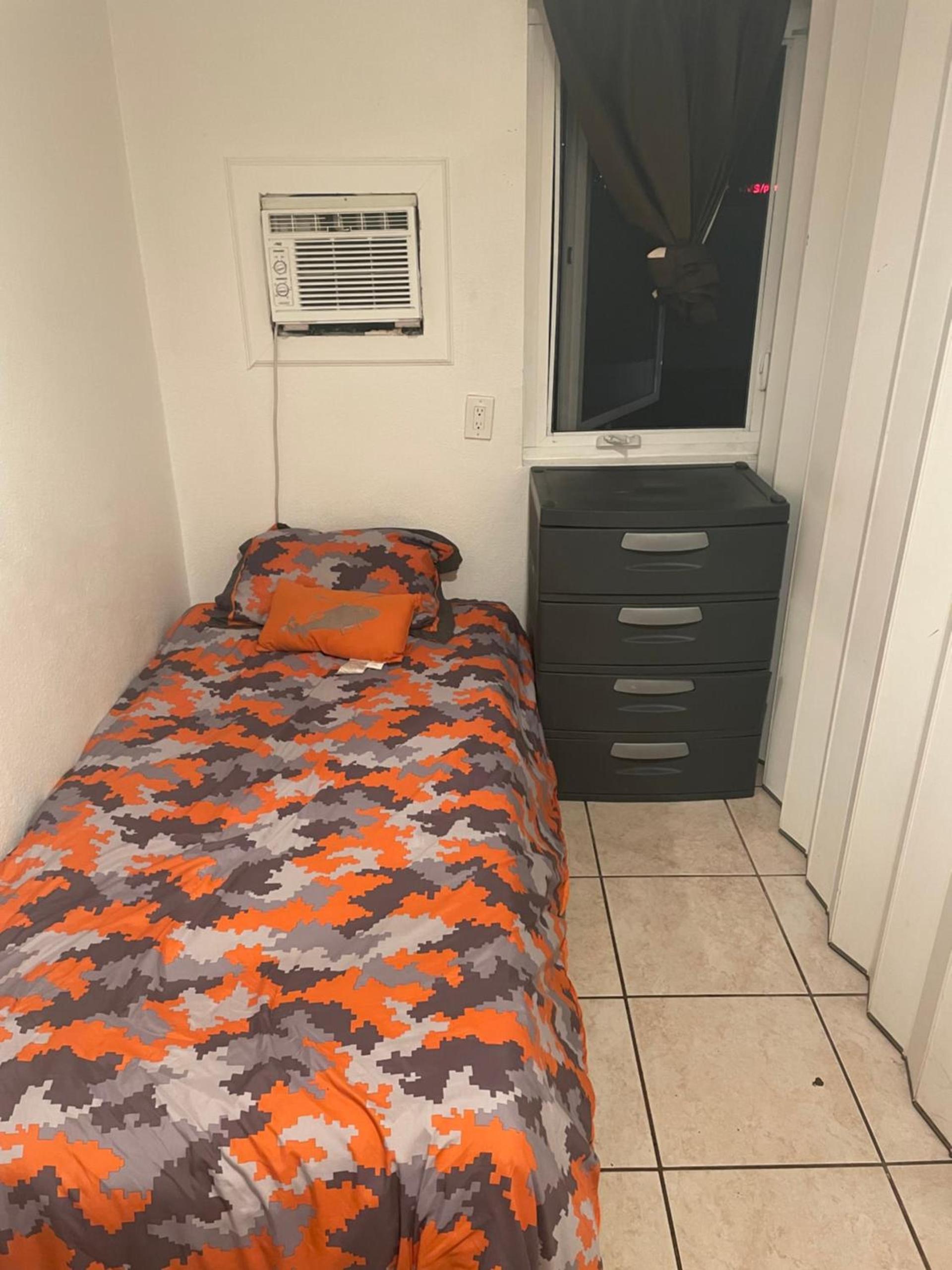 Crown Inn & Suites photo 15
