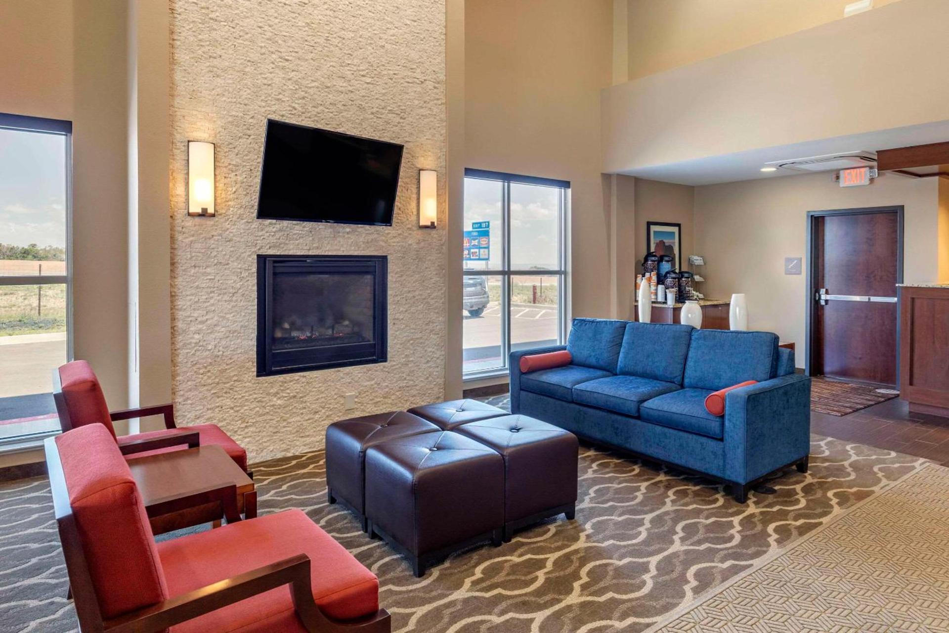 Comfort Inn & Suites Edgewood photo 4