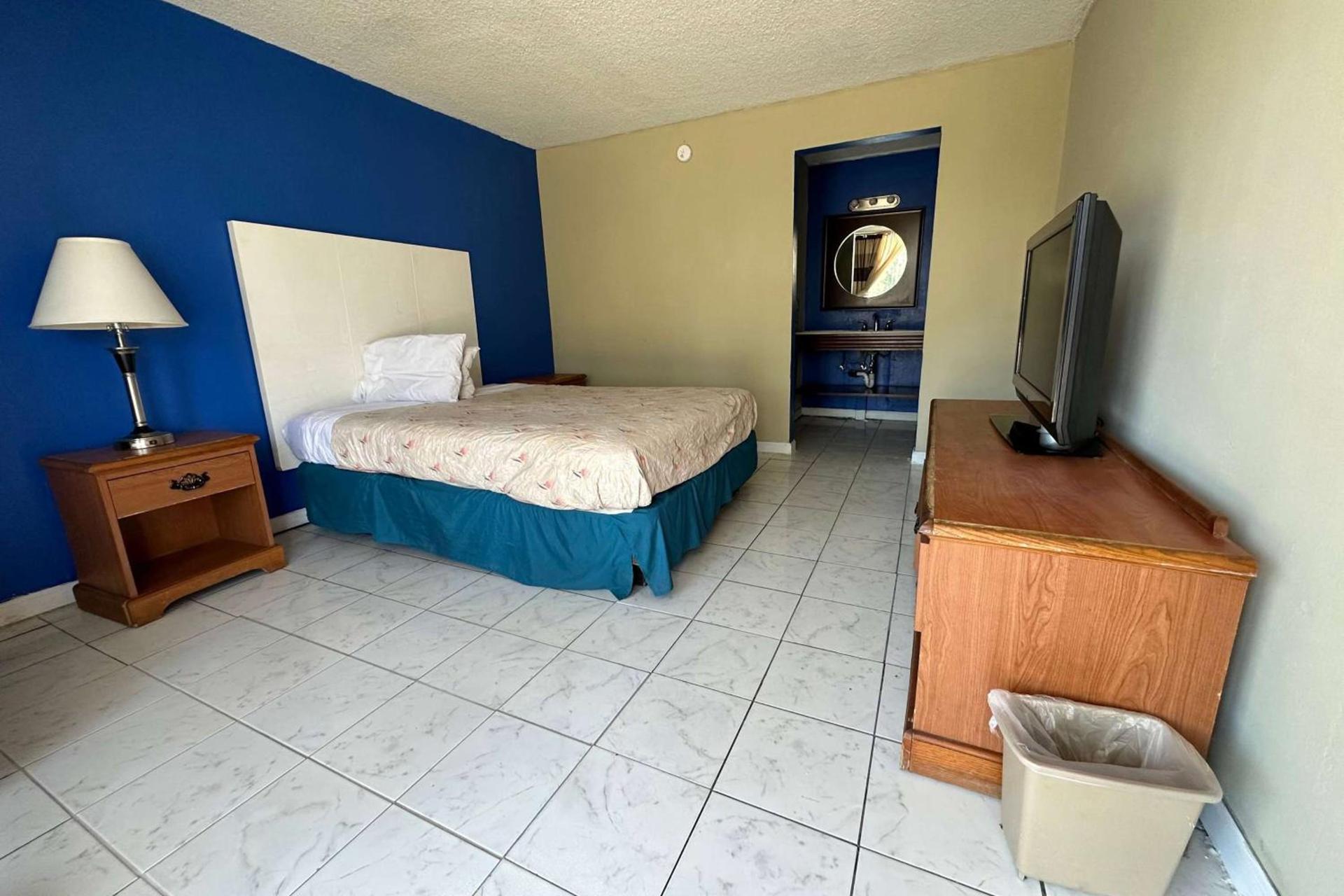 Ramada by Wyndham Lumberton NC North photo 18