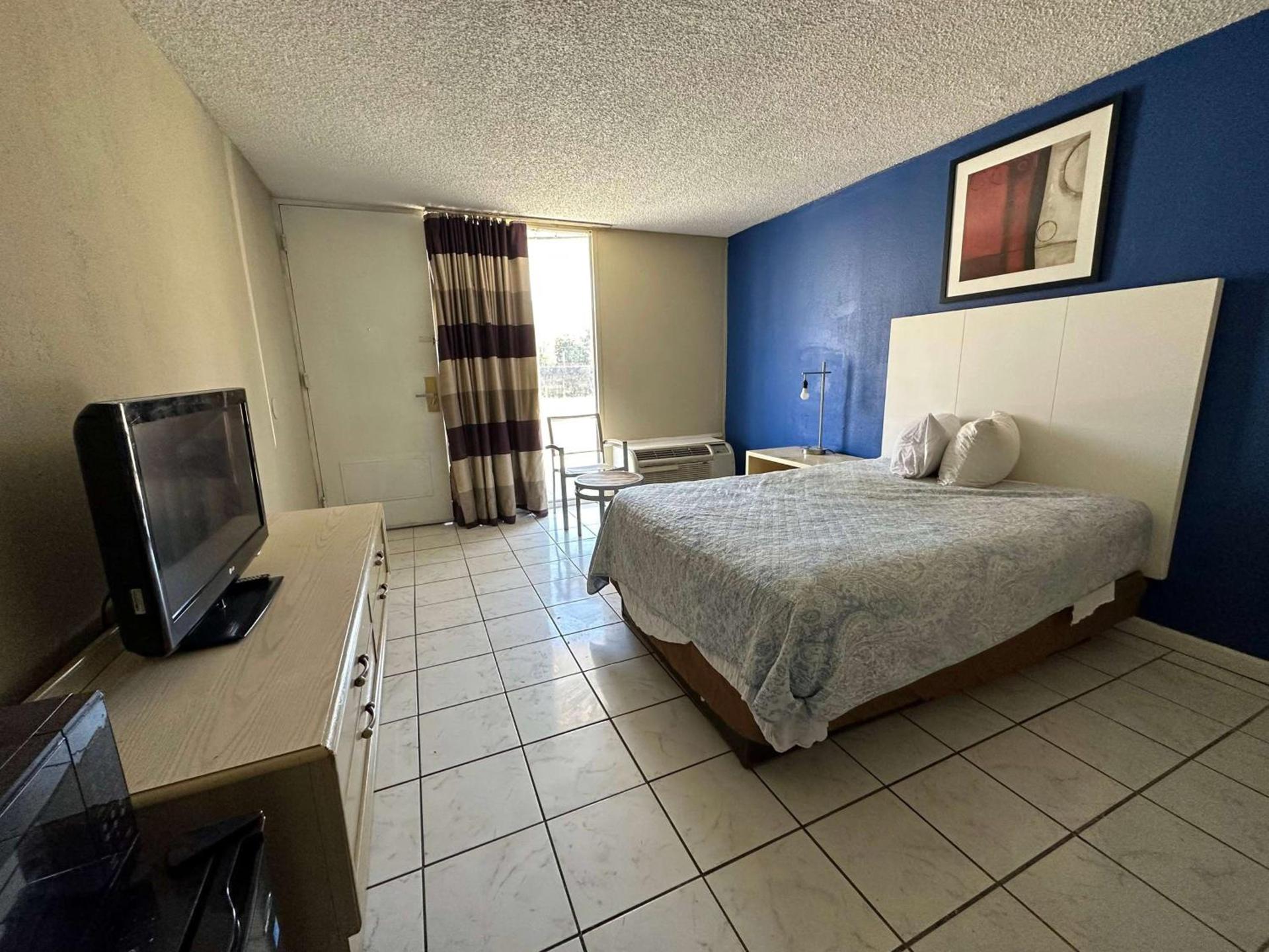 Ramada by Wyndham Lumberton NC North photo 17