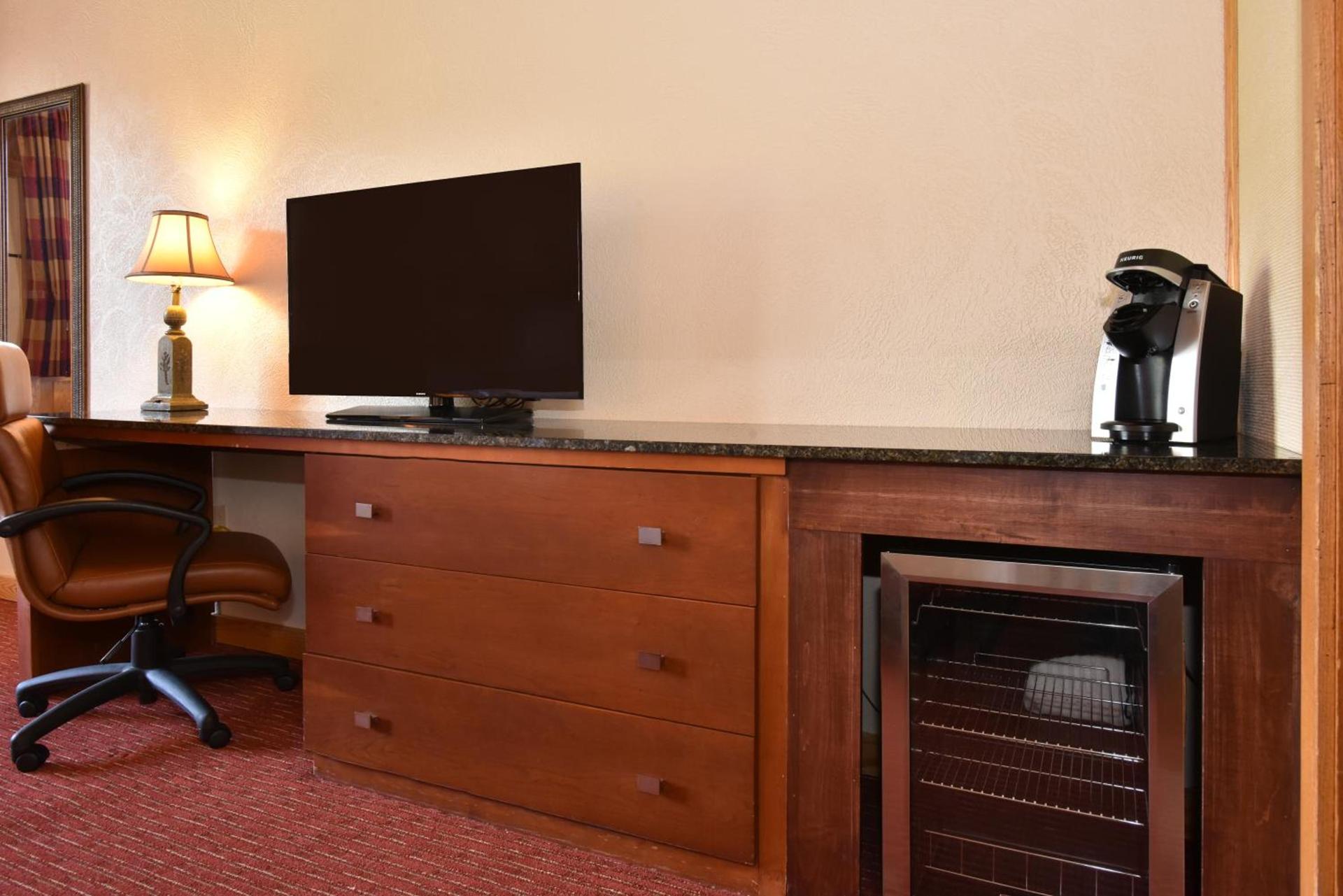 Slopeside Hotel, A Vail Resorts Property photo 7