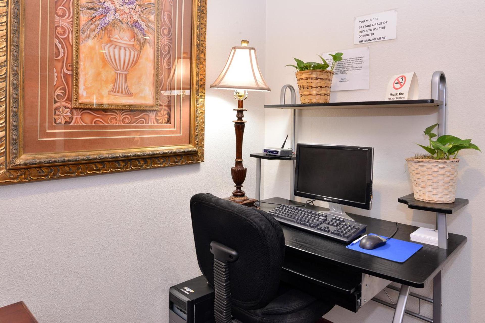 Americas Best Value Inn Somerville Texas photo 11