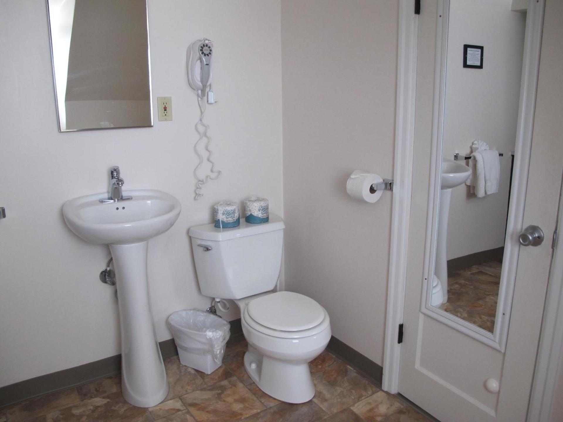 Ecola Creek Lodge photo 90