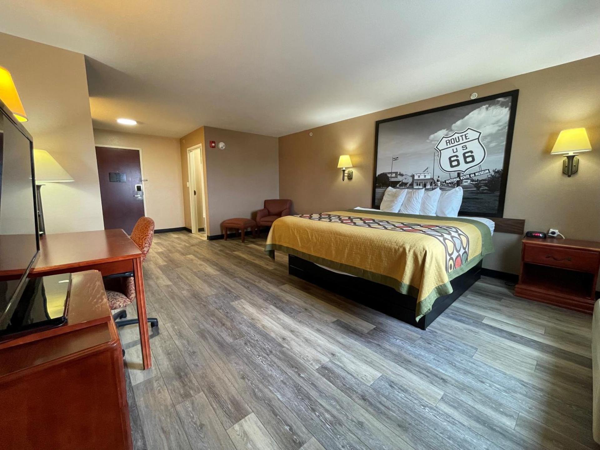 Super 8 by Wyndham Rolla photo 36