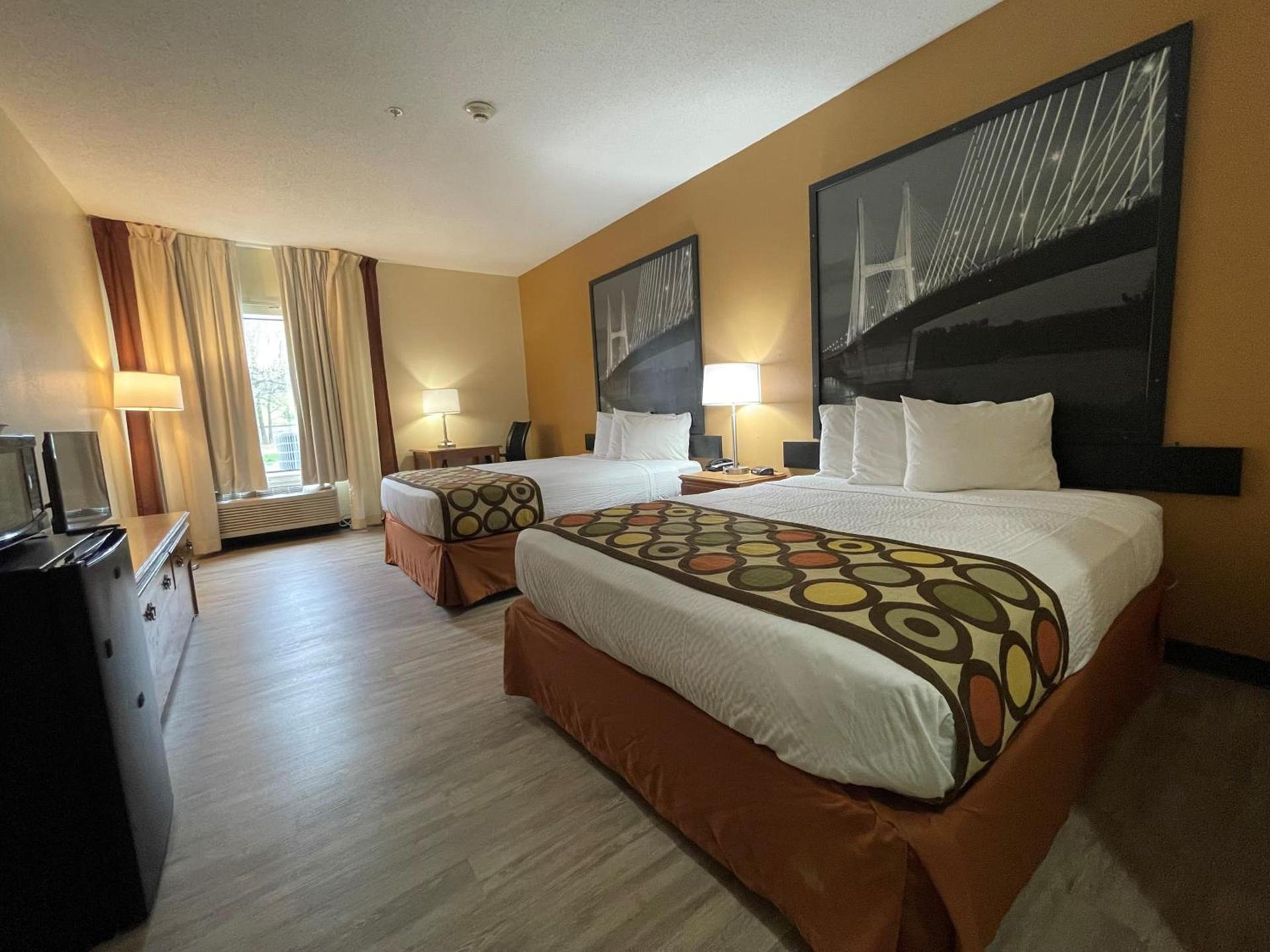 Super 8 by Wyndham Pevely photo 16