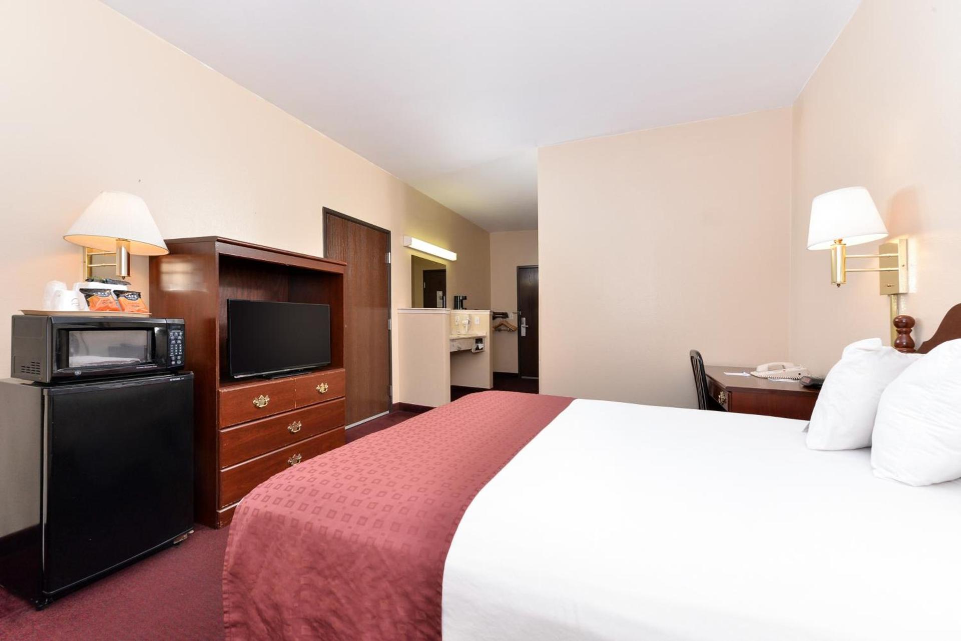Americas Best Value Inn Somerville Texas photo 13
