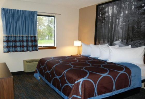 Super 8 by Wyndham Bemidji MN photo 24