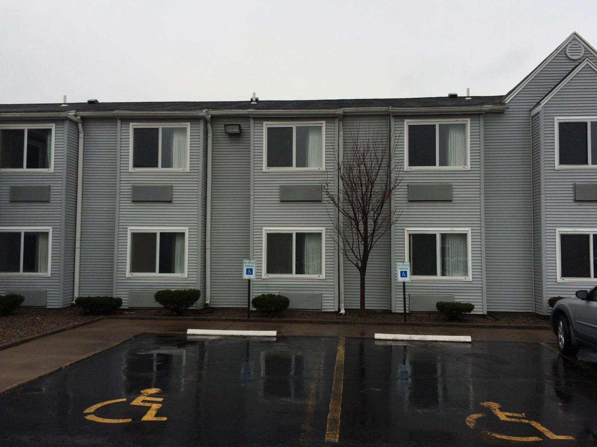 Baymont by Wyndham Henrietta - Rochester photo 9