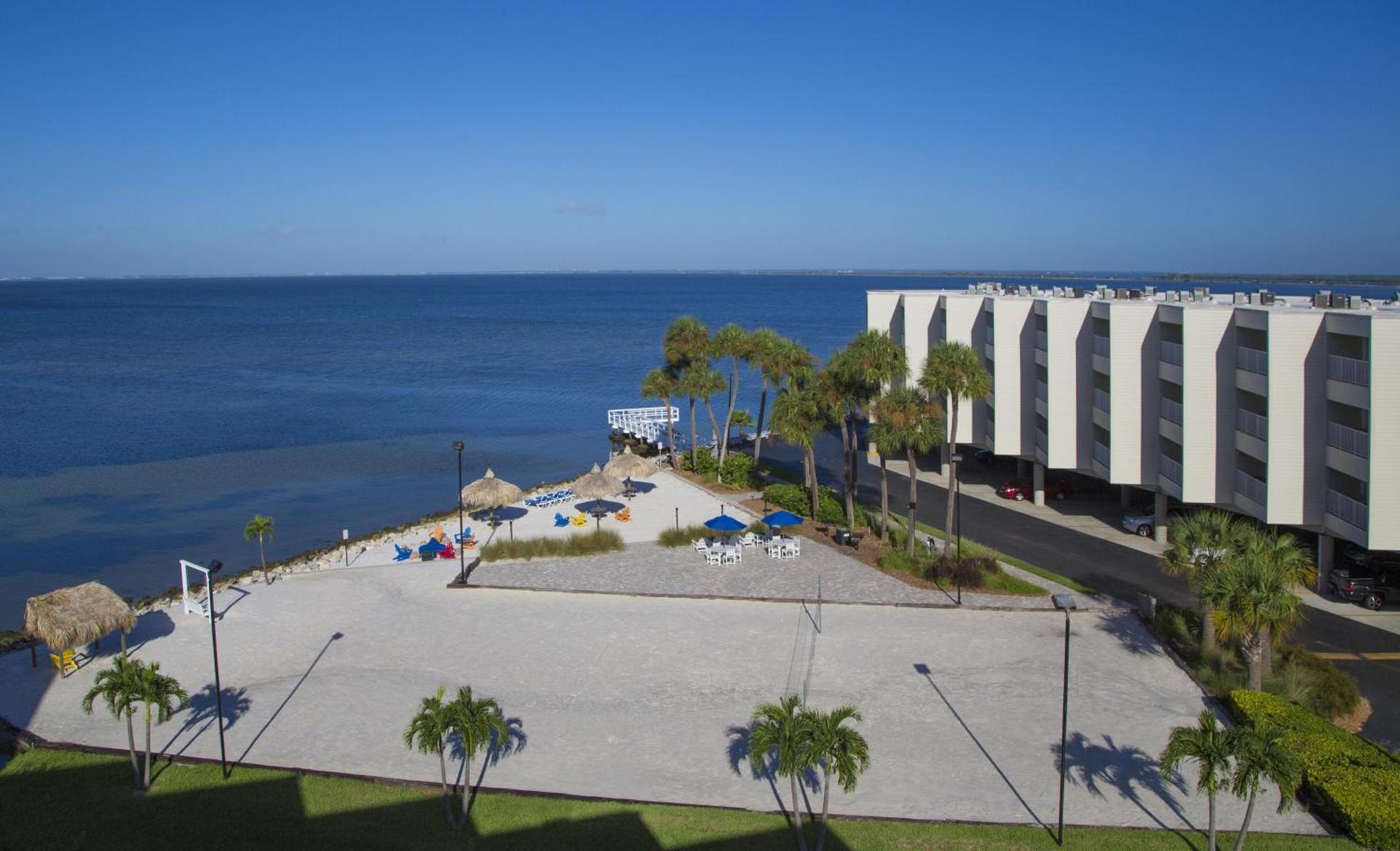 Sailport Waterfront Suites photo 19