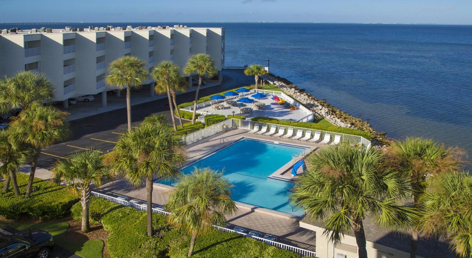 Sailport Waterfront Suites photo 4
