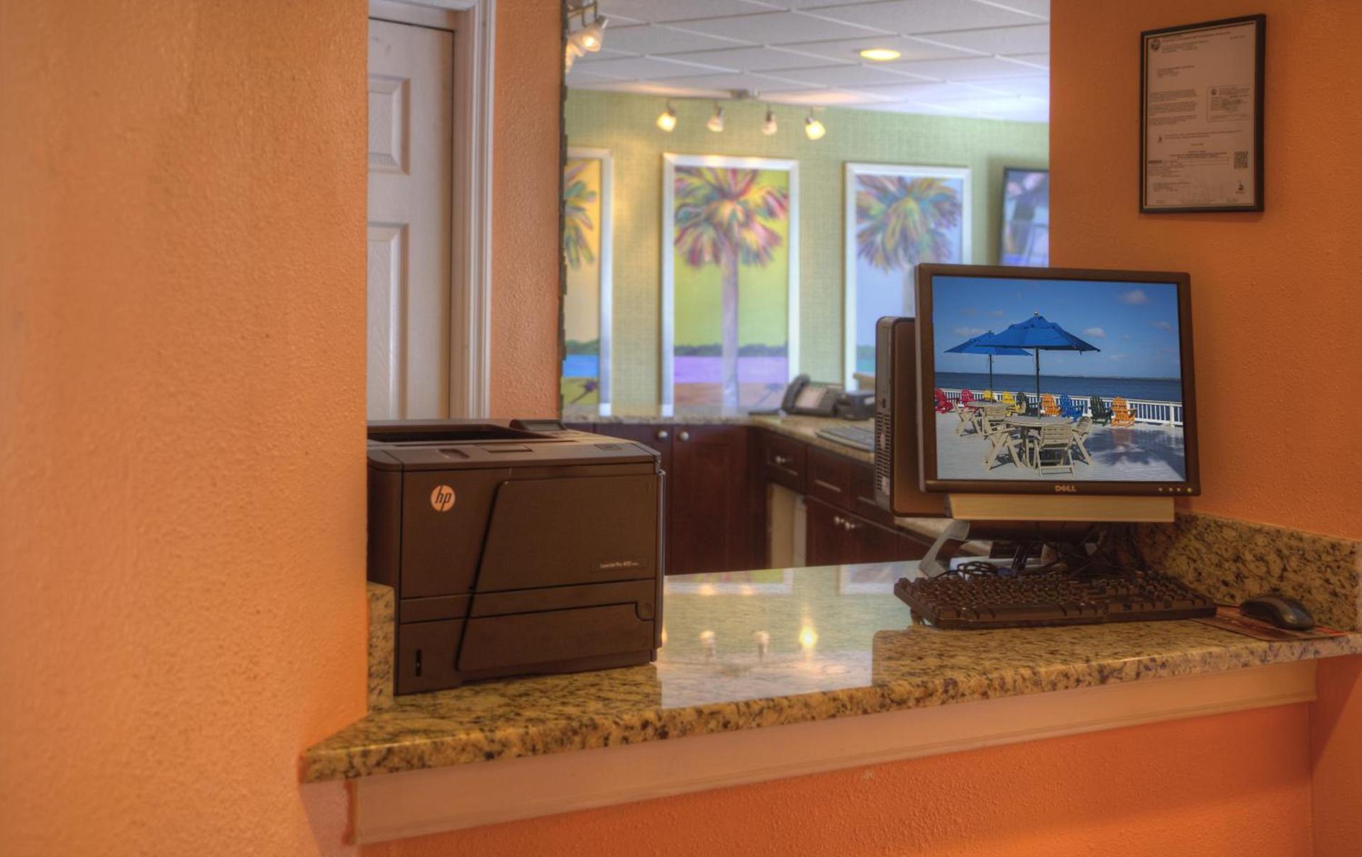 Sailport Waterfront Suites photo 21