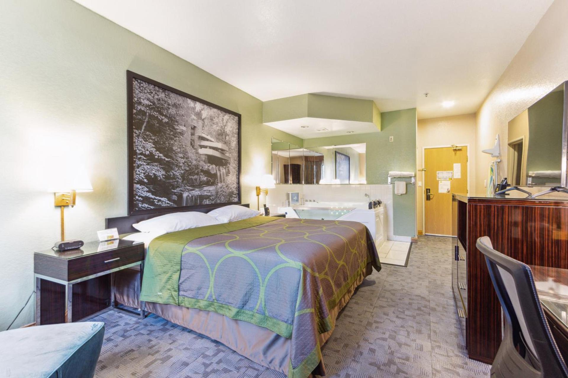 Super 8 by Wyndham Uniontown PA photo 27