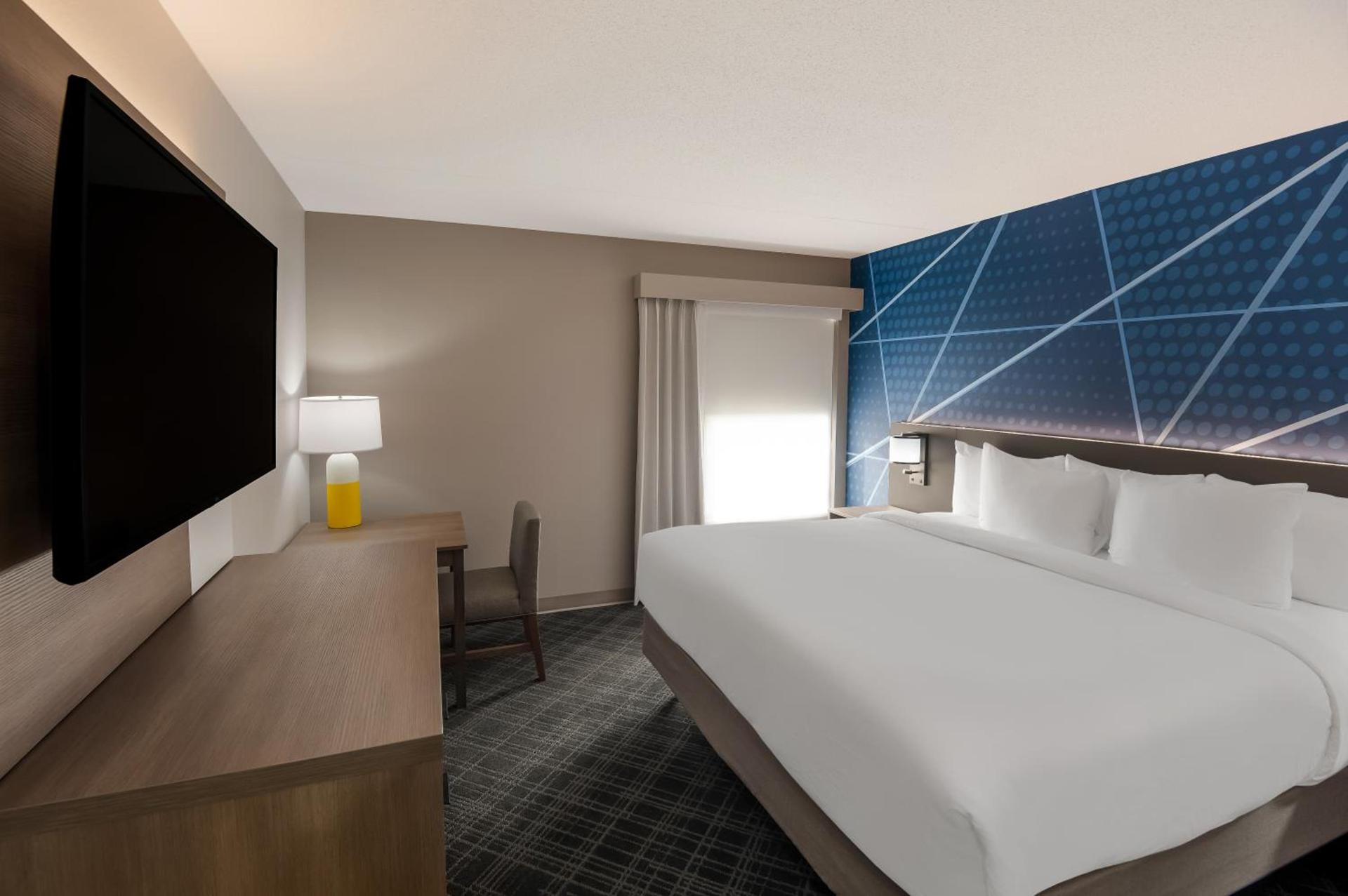 Comfort Inn & Suites Fishers - Indianapolis photo 65
