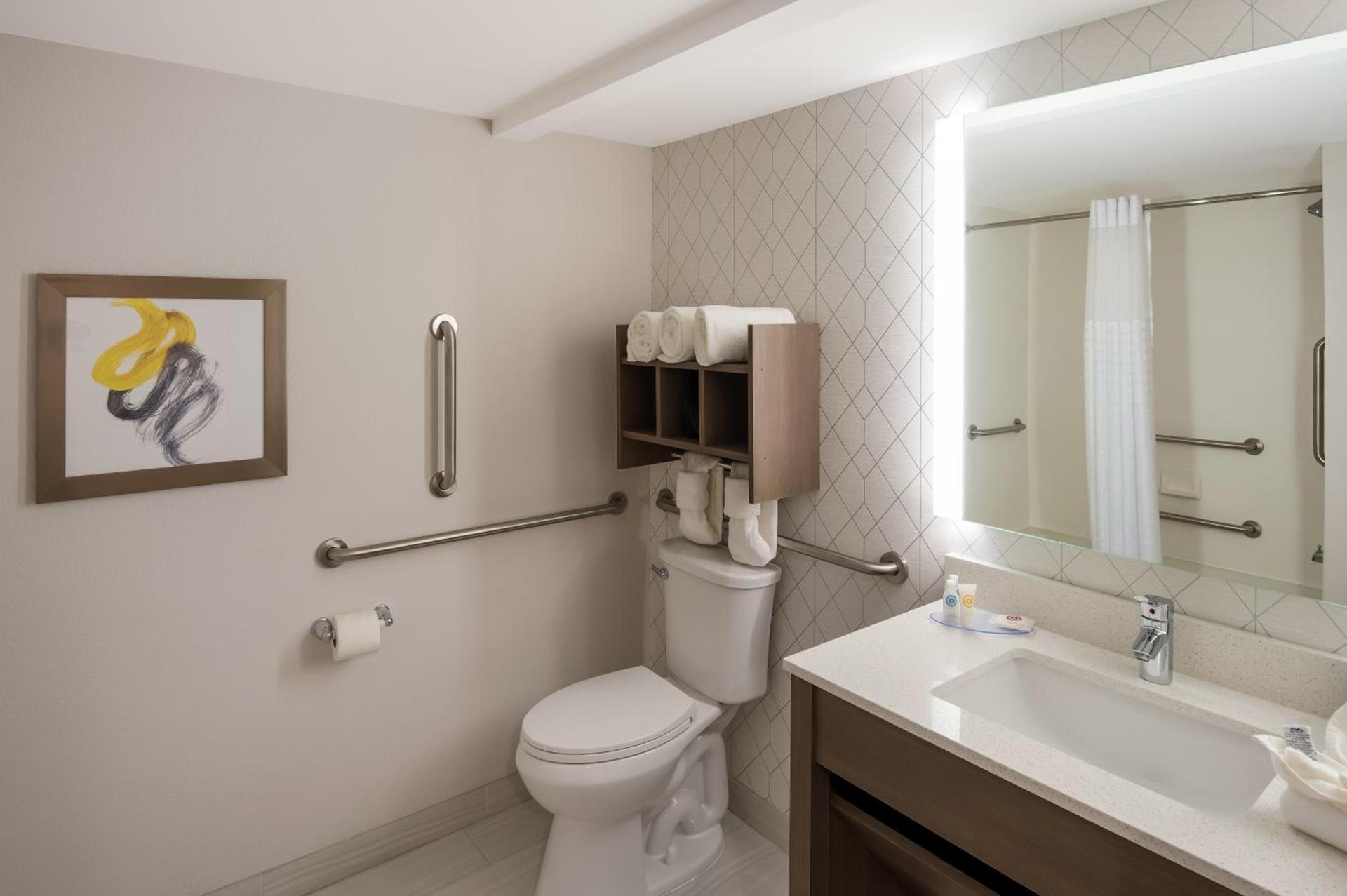 Comfort Inn & Suites Fishers - Indianapolis photo 67