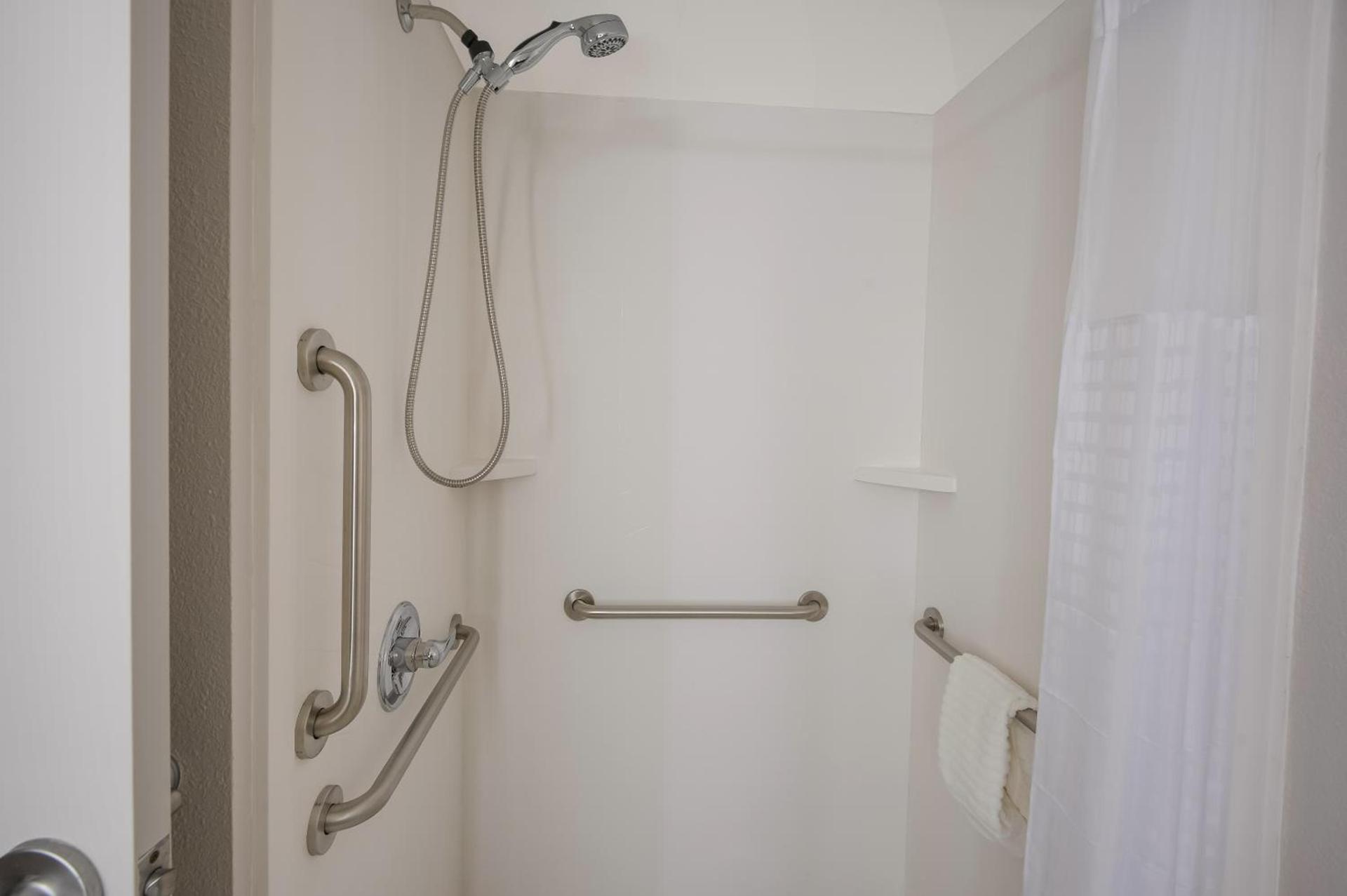 Comfort Inn & Suites Fishers - Indianapolis photo 70