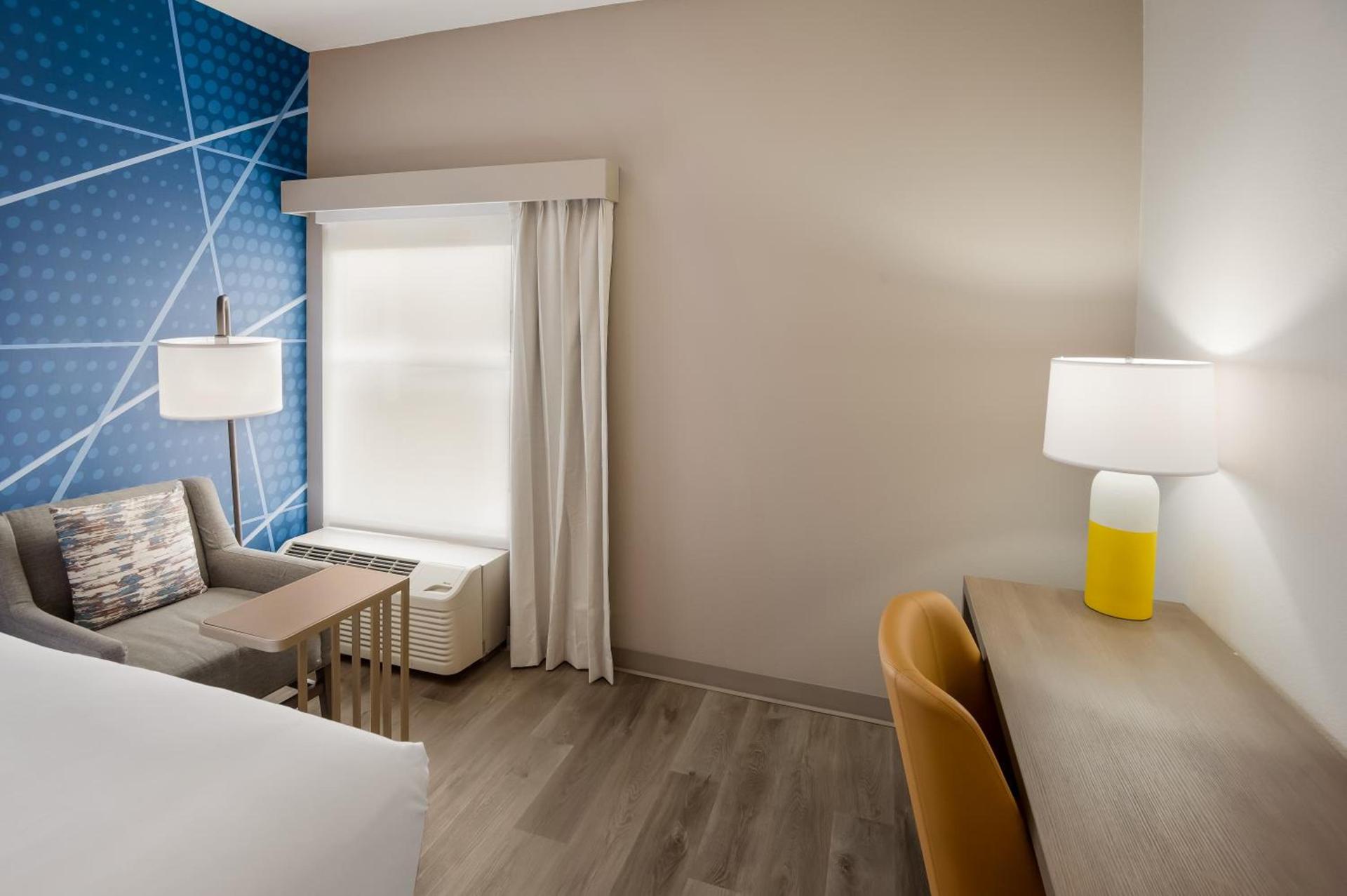 Comfort Inn & Suites Fishers - Indianapolis photo 77
