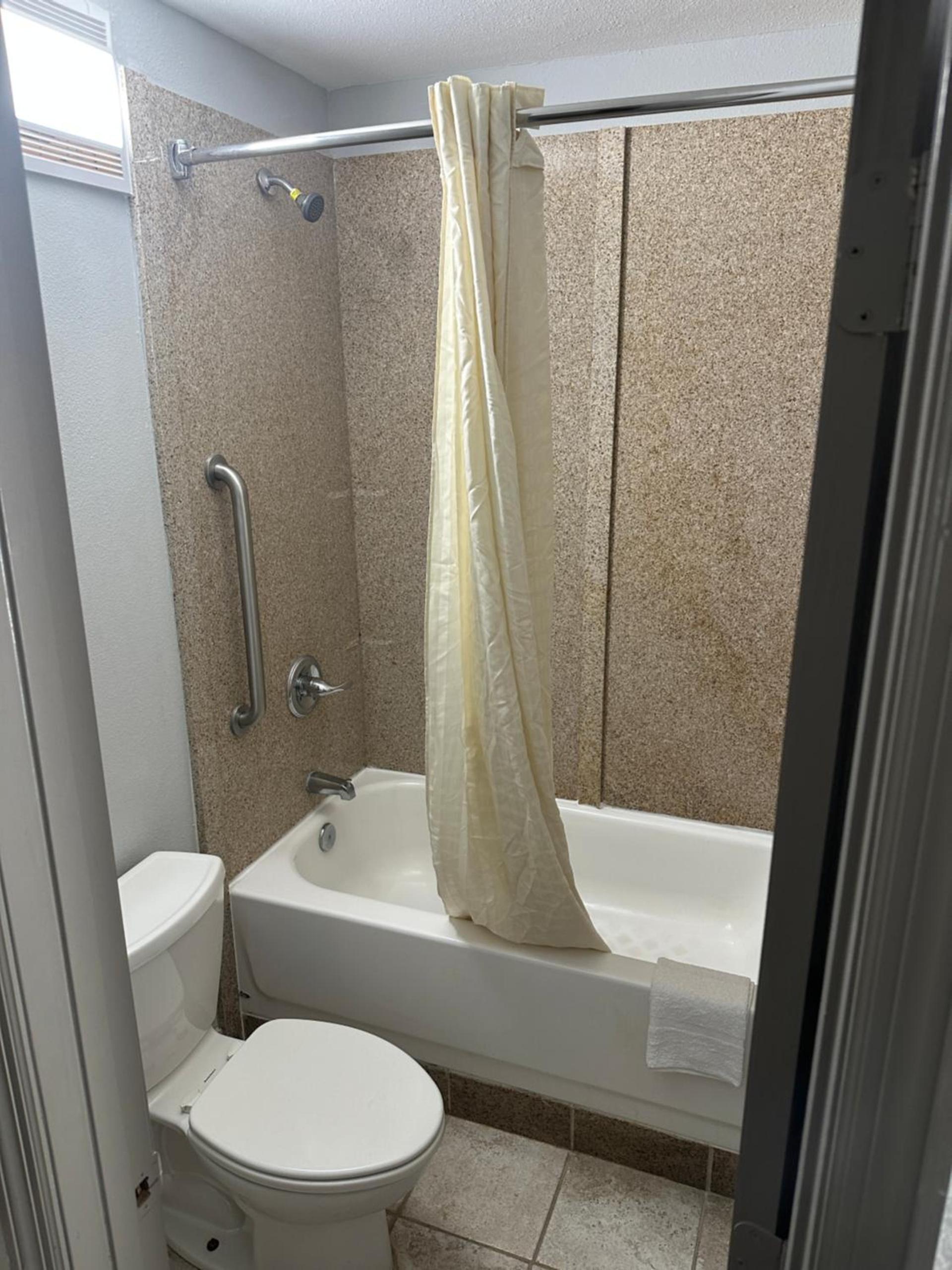 Budget Inn Express photo 4