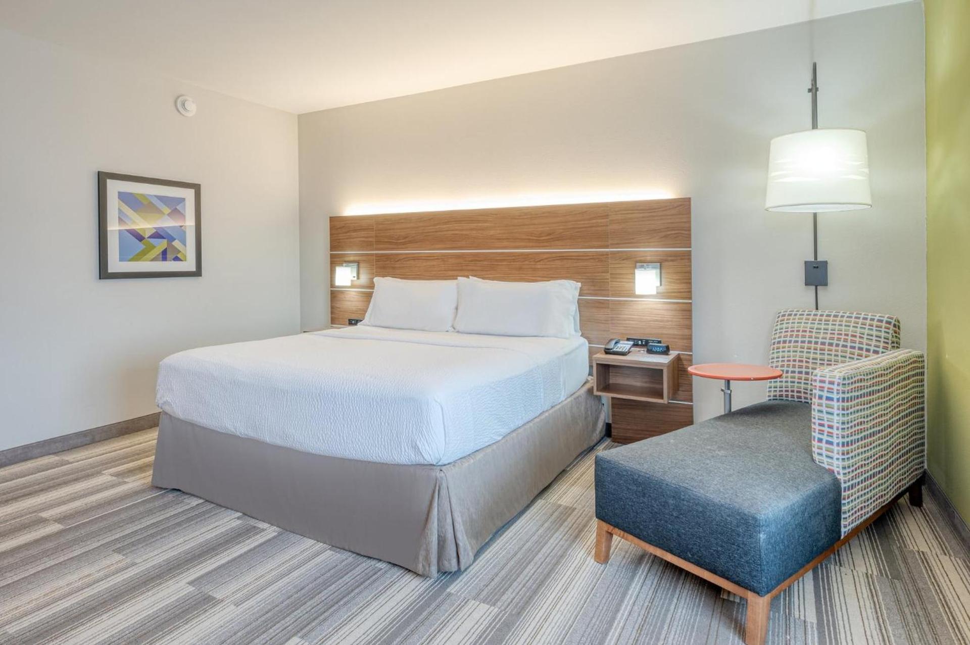 Holiday Inn Express & Suites St. Louis - Chesterfield by IHG photo 30