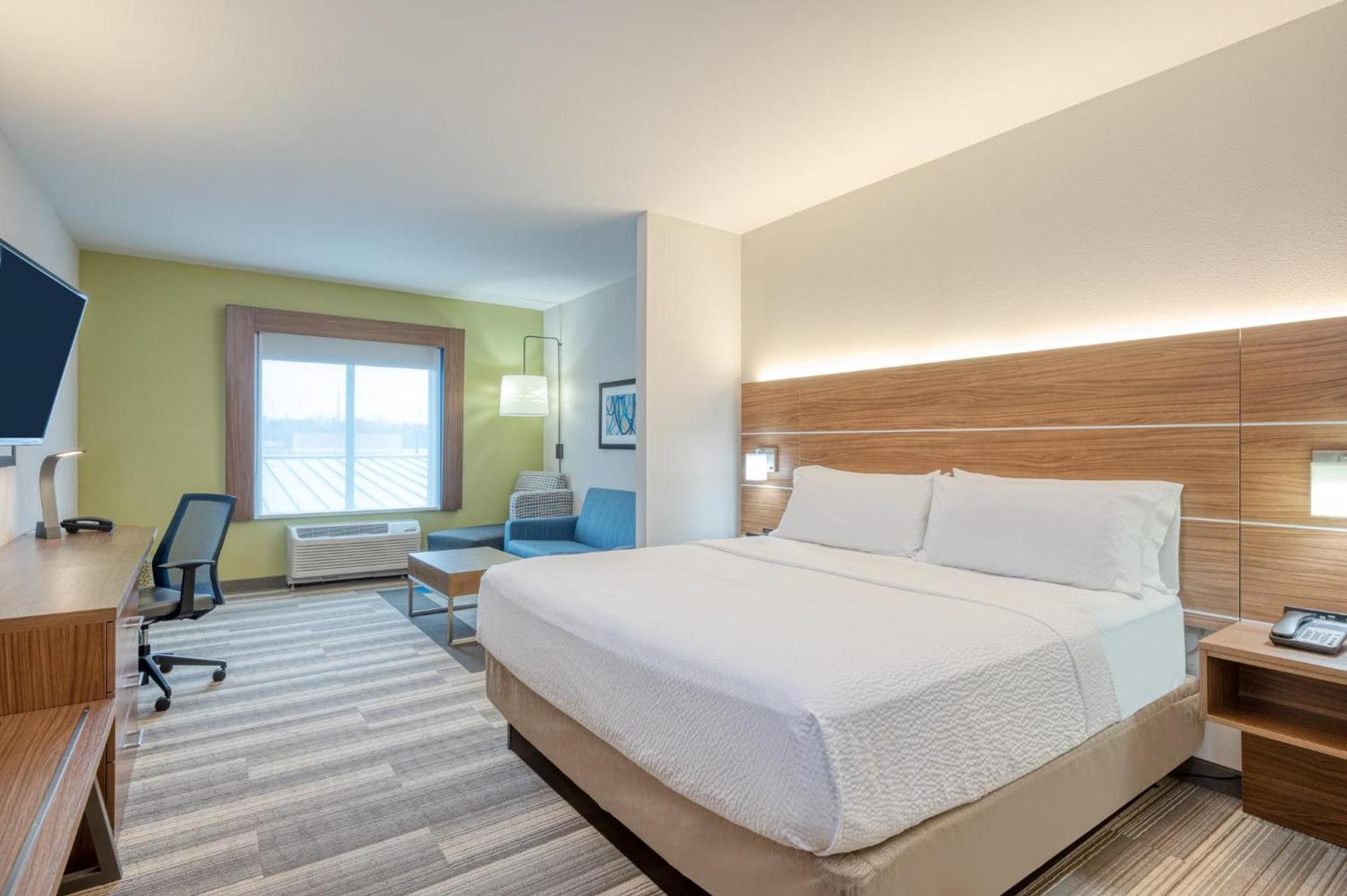Holiday Inn Express & Suites St. Louis - Chesterfield by IHG photo 45