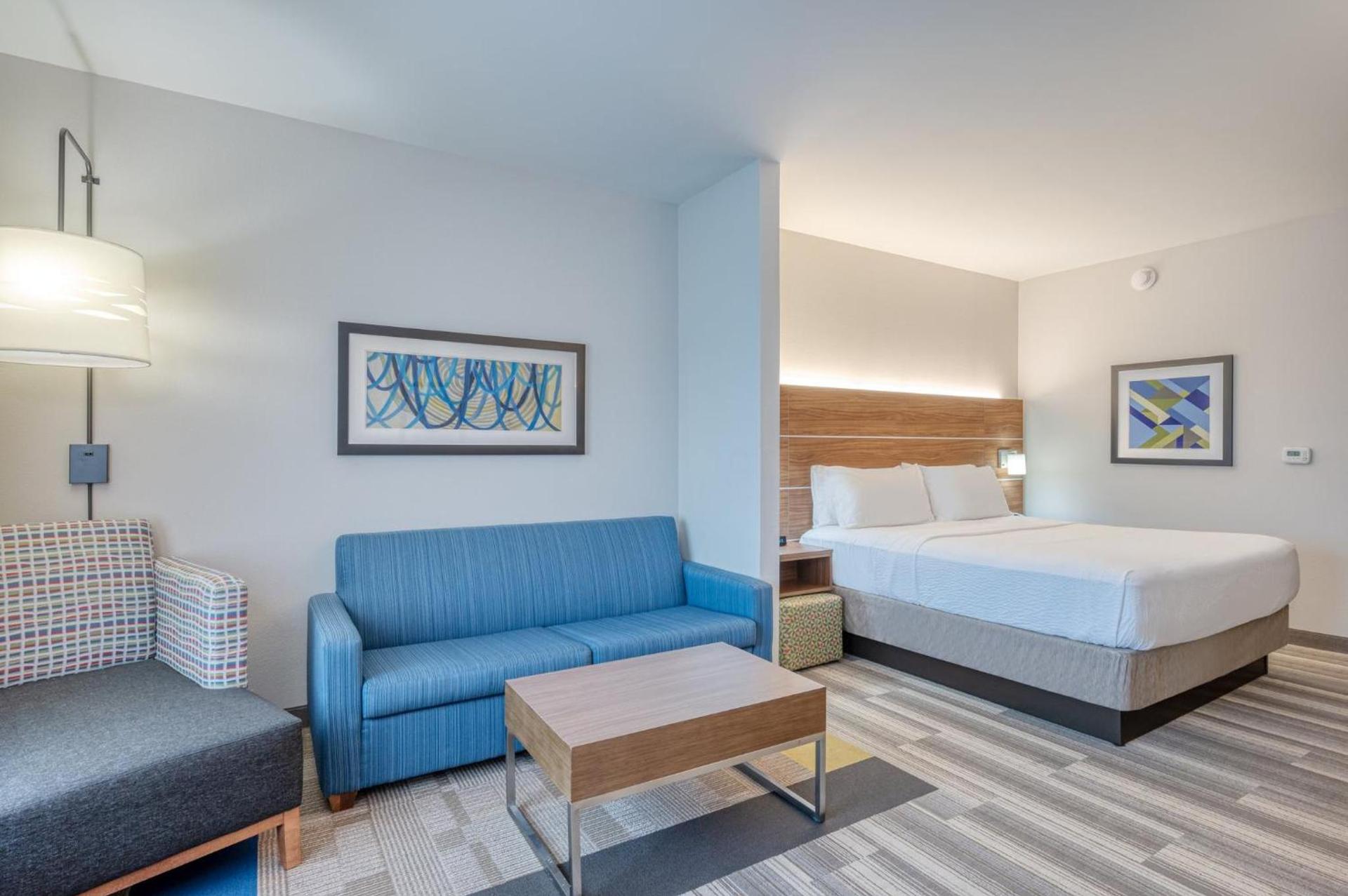 Holiday Inn Express & Suites St. Louis - Chesterfield by IHG photo 43