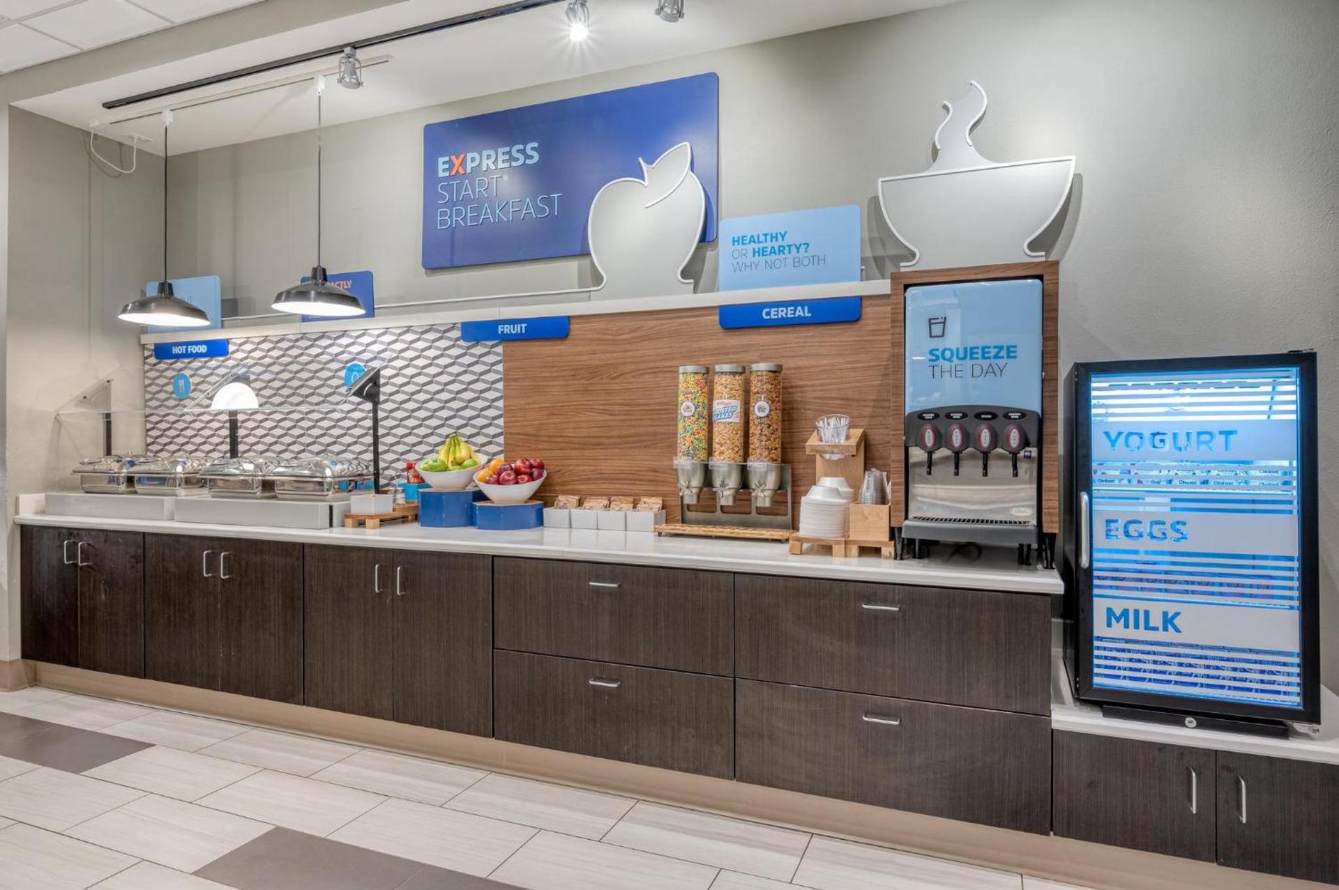 Holiday Inn Express & Suites St. Louis - Chesterfield by IHG photo 25