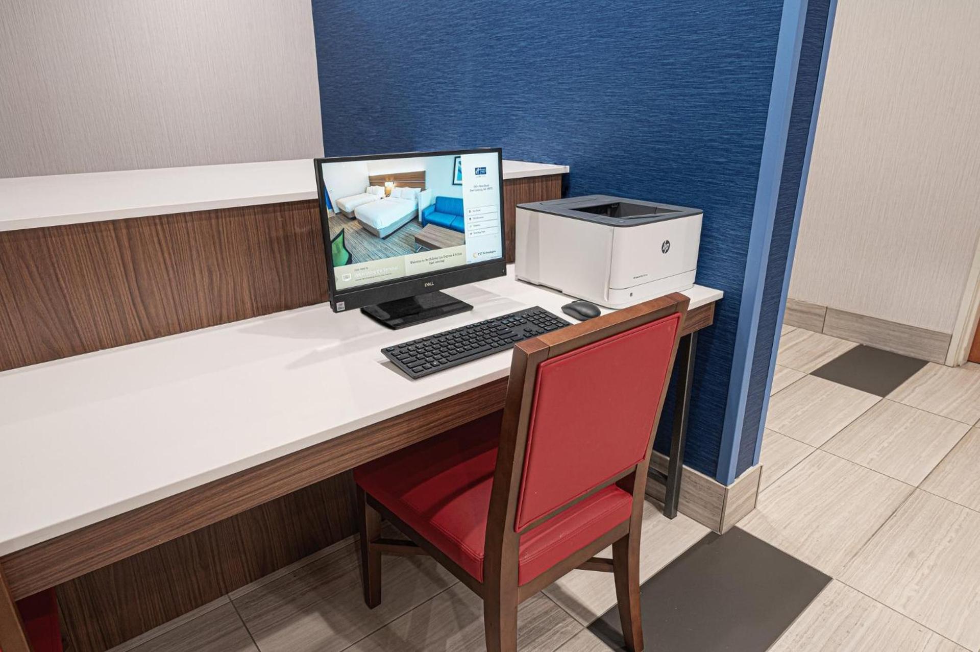 Holiday Inn Express Hotel & Suites East Lansing by IHG photo 6