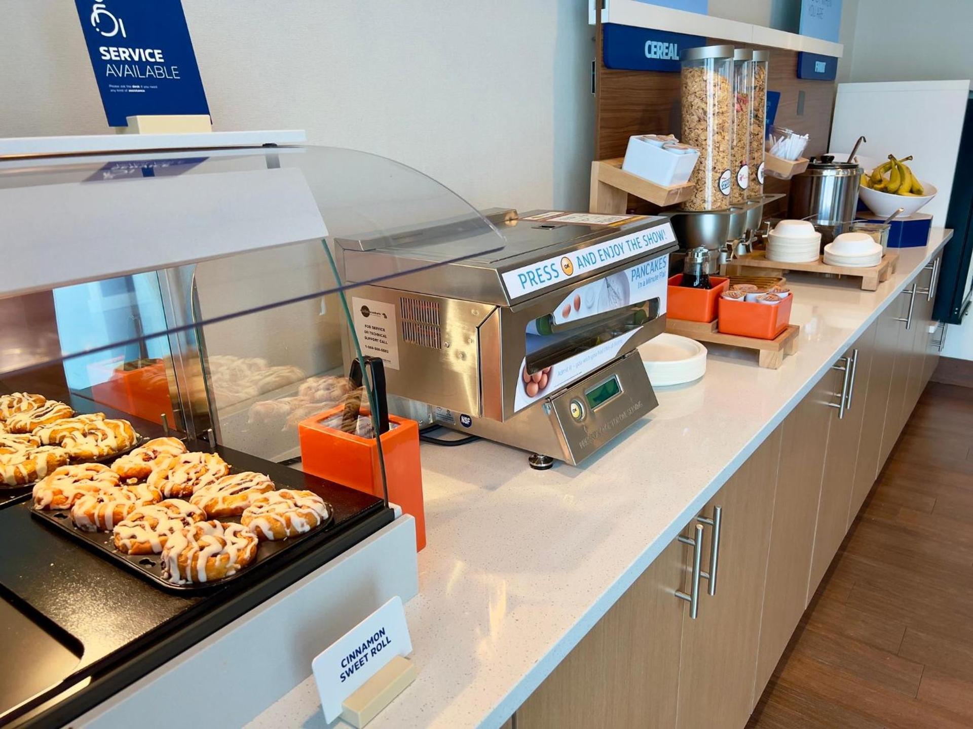 Holiday Inn Express Hotel & Suites Tampa-Oldsmar by IHG photo 56