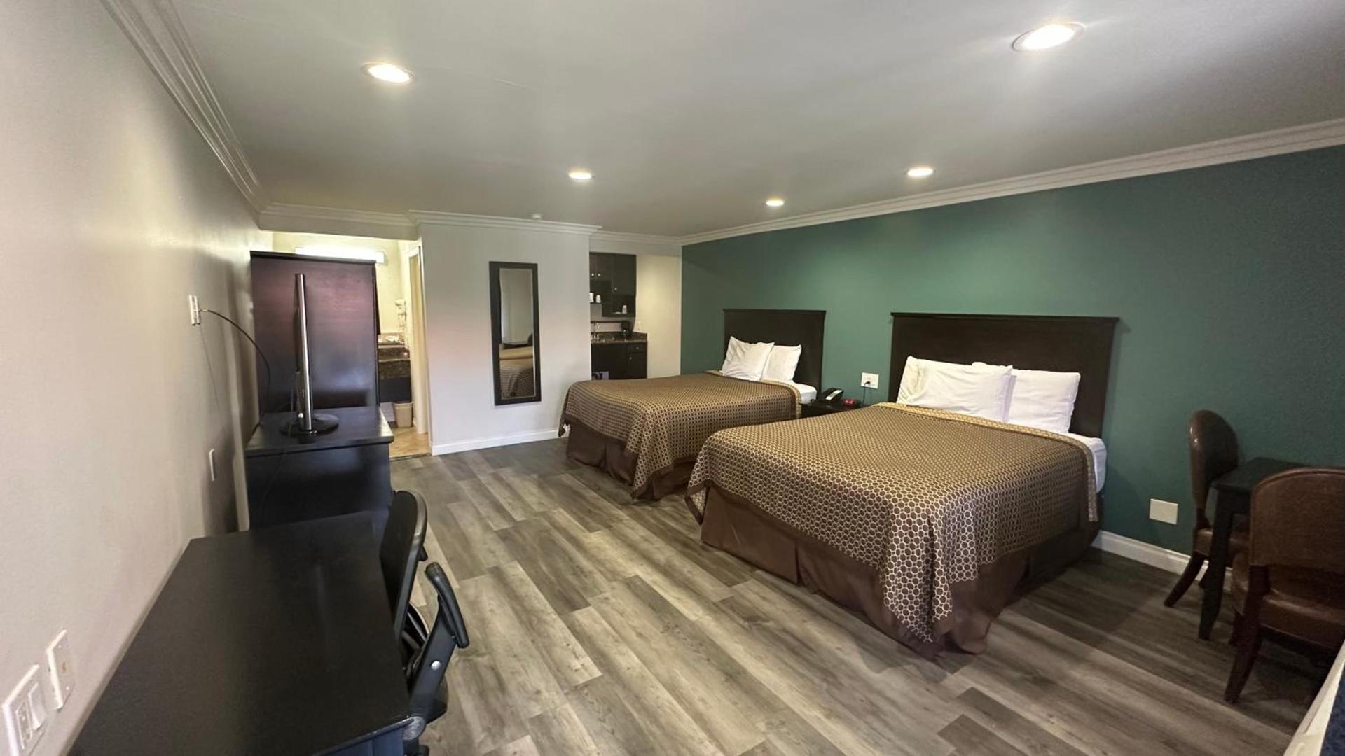 Garden Inn and Suites Glendora photo 21