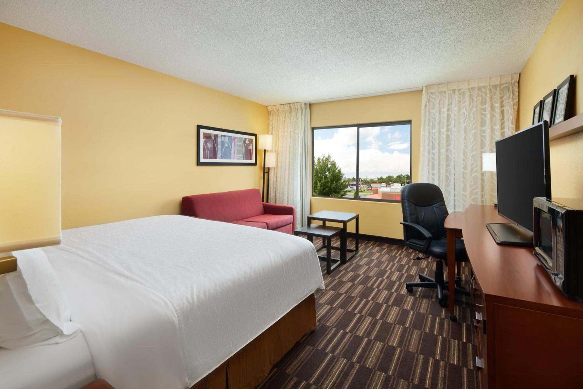 Holiday Inn Express Tifton by IHG photo 39