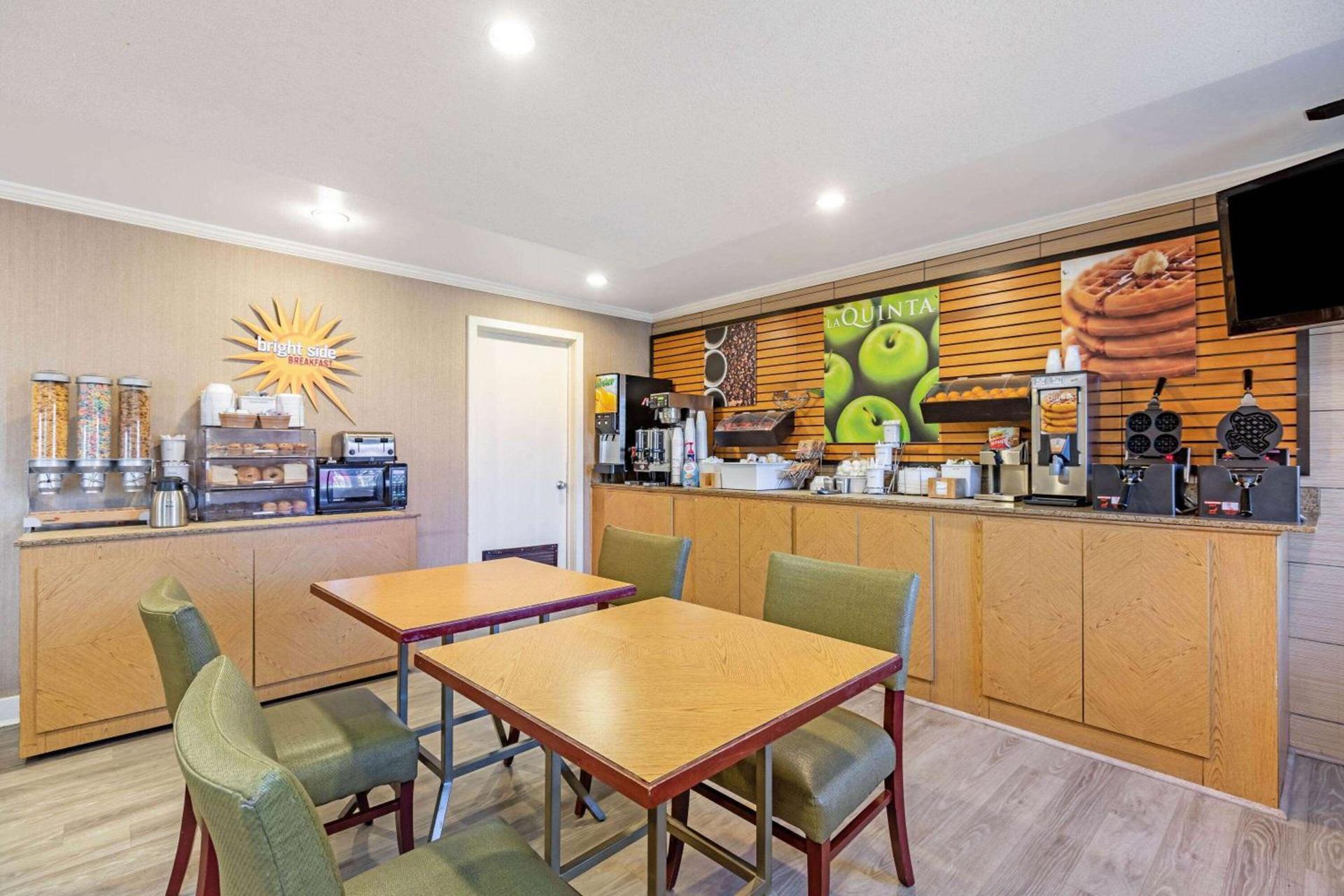 La Quinta by Wyndham El Paso East photo 28