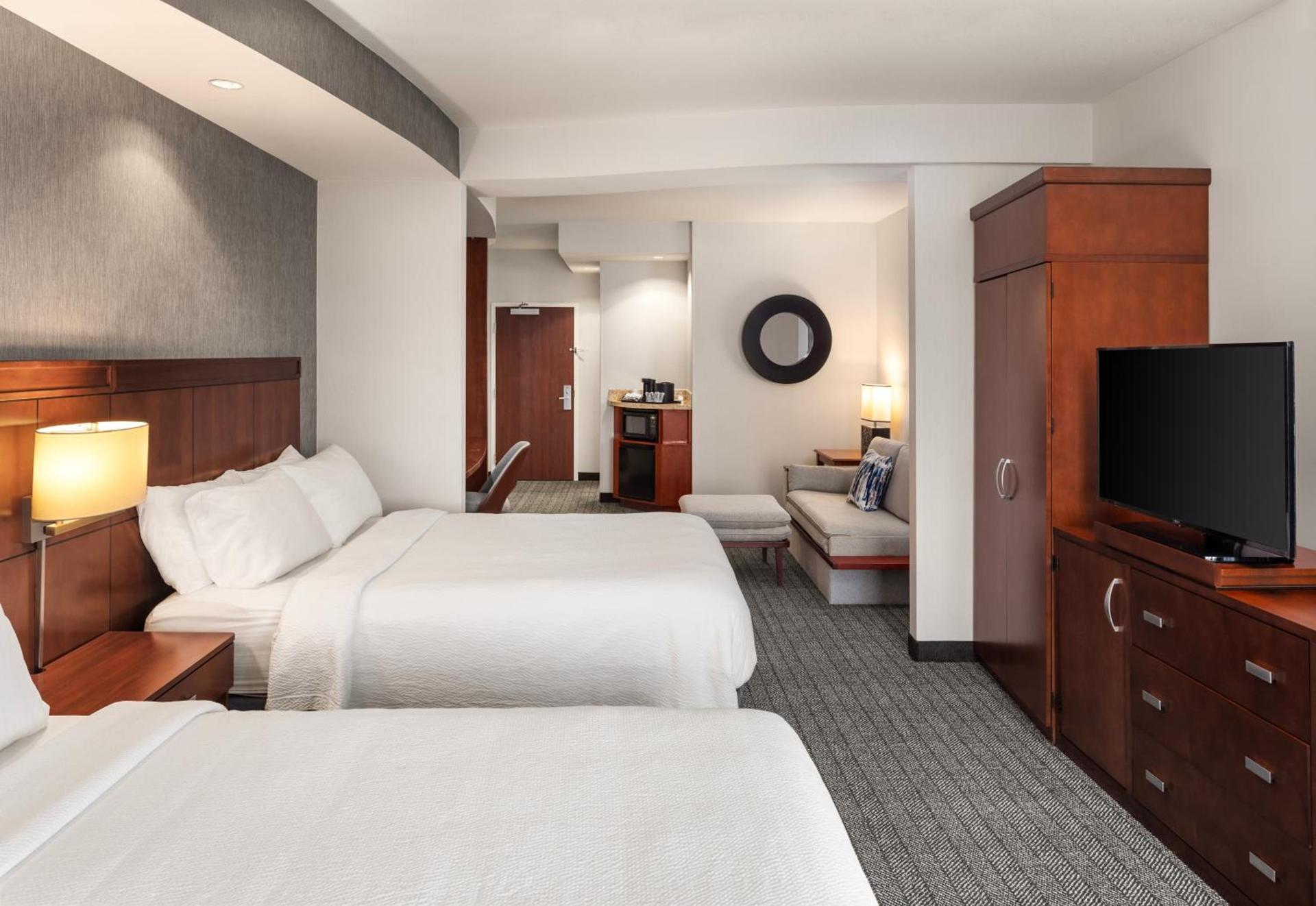 Courtyard Mankato Hotel & Event Center photo 22