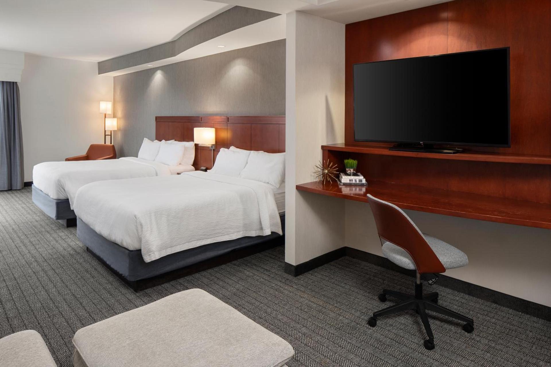 Courtyard Mankato Hotel & Event Center photo 30
