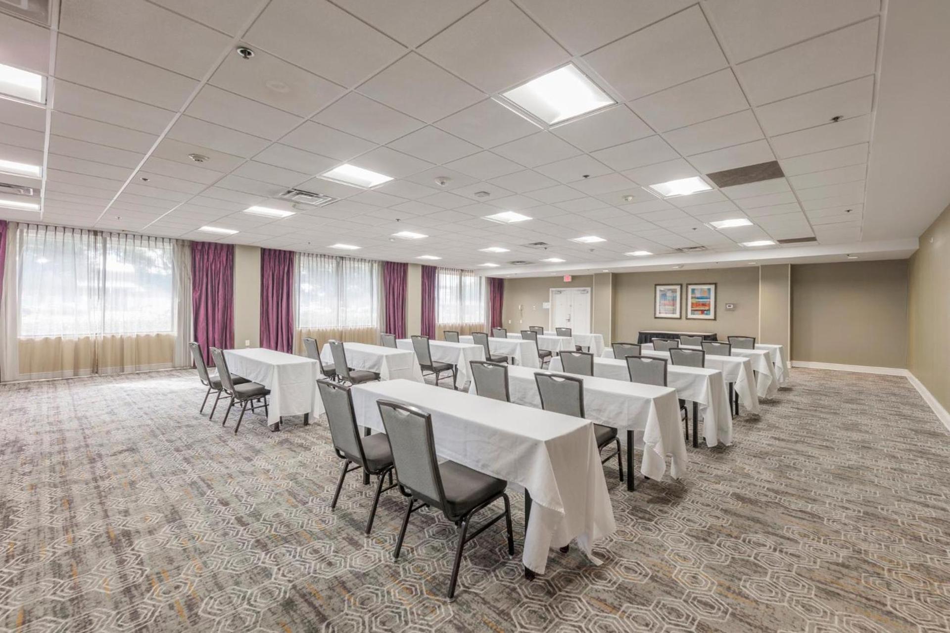 Holiday Inn Austin Midtown by IHG photo 43