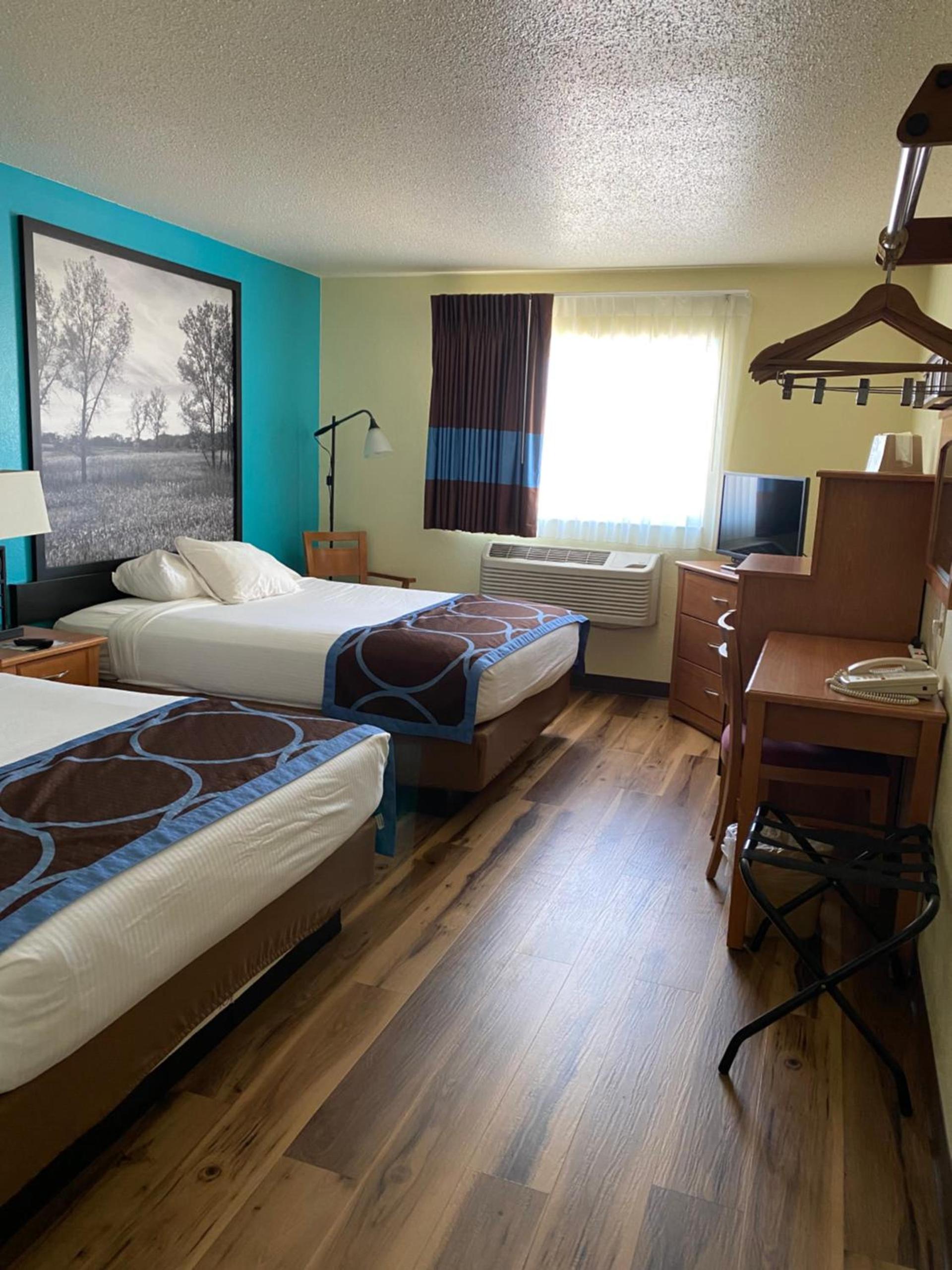 Super 8 by Wyndham Ogallala photo 34